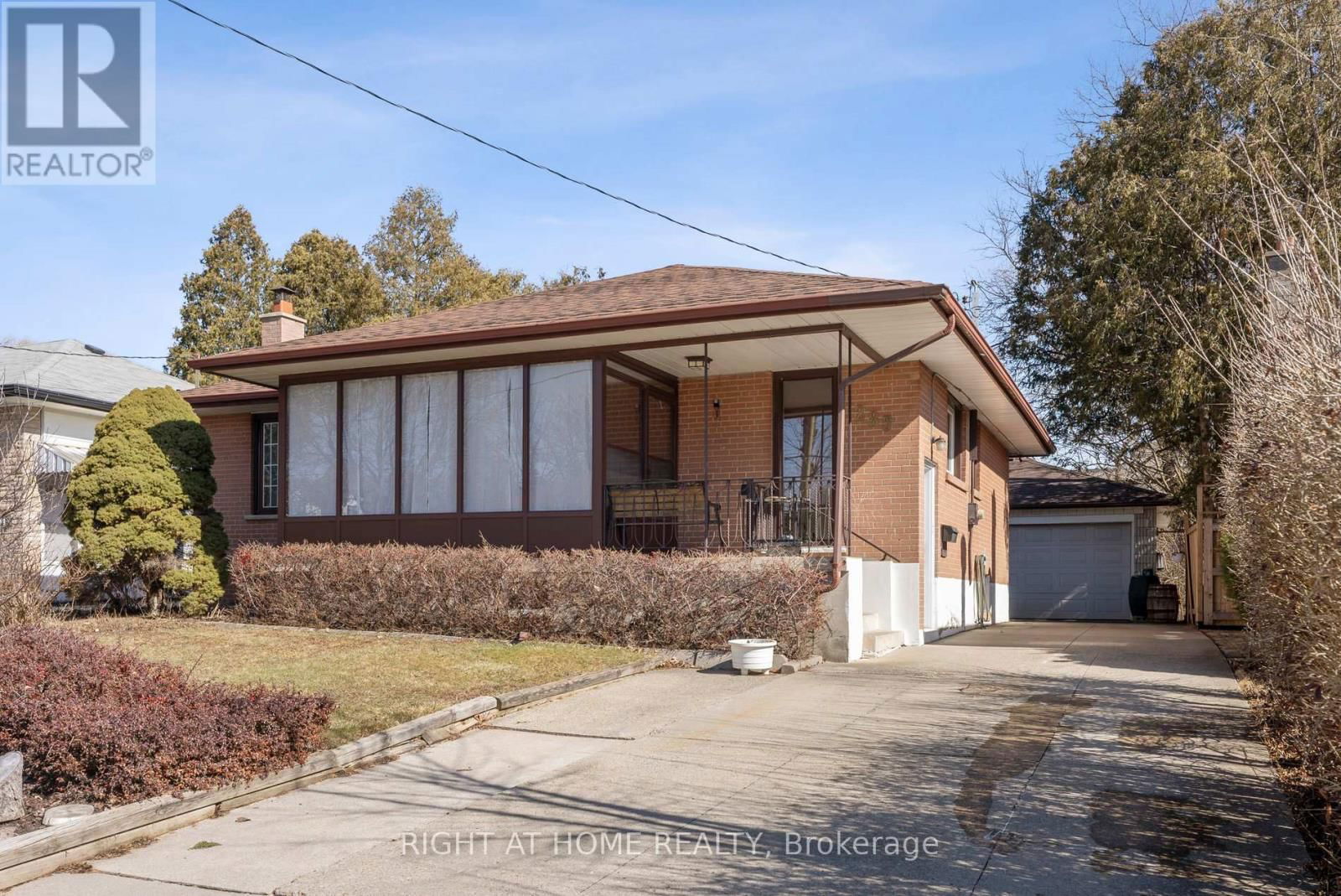 285 LENNOX AVENUE Image 2