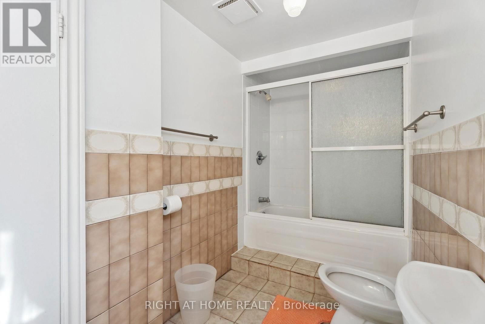 285 LENNOX AVENUE Image 23