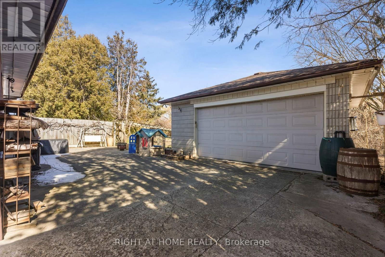 285 LENNOX AVENUE Image 31