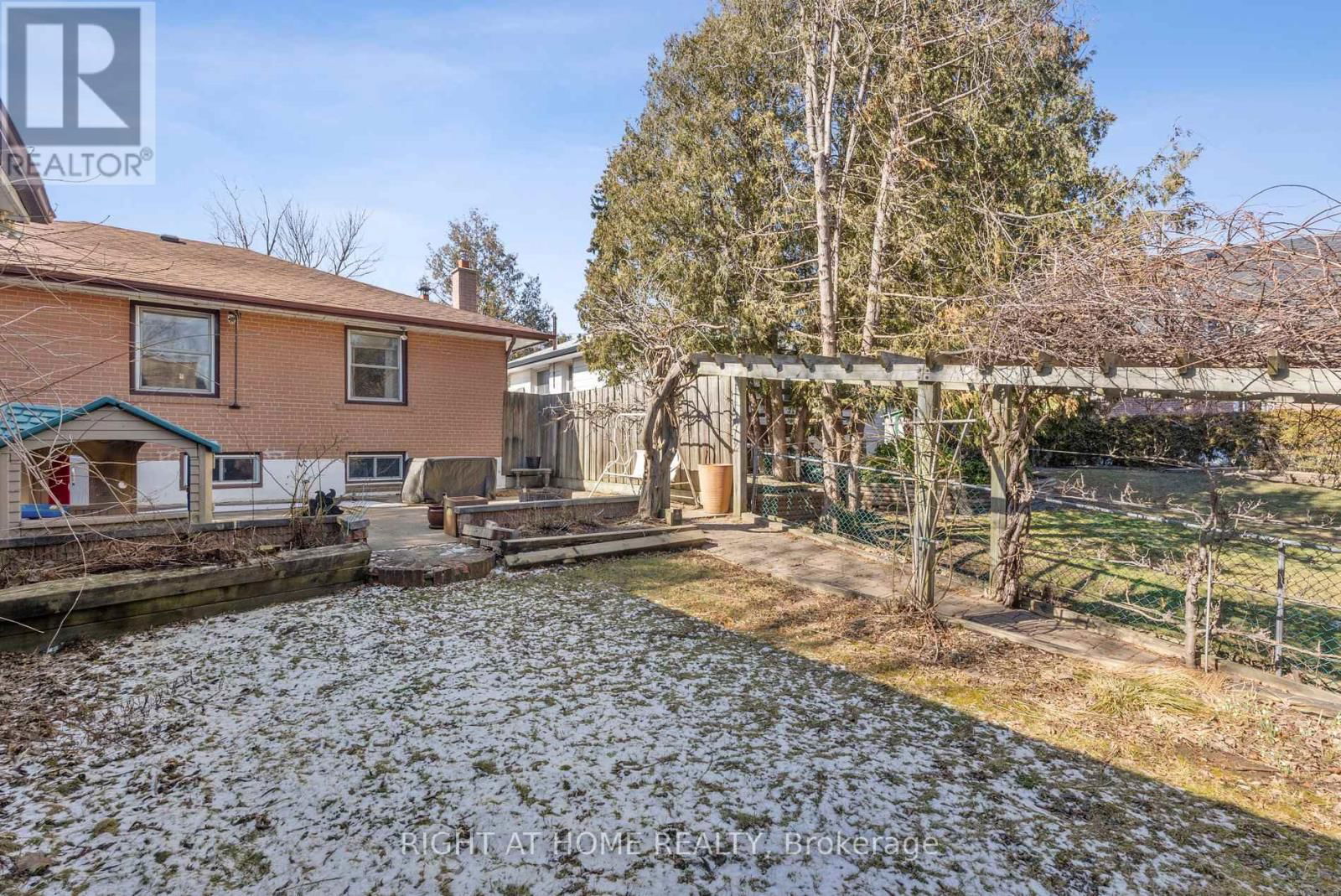 285 LENNOX AVENUE Image 36