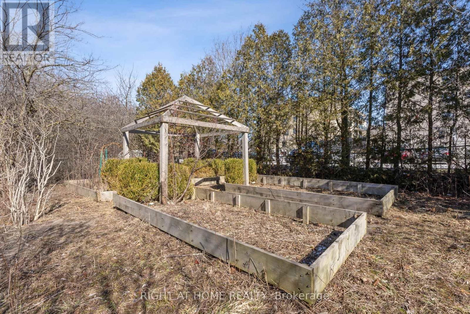 285 LENNOX AVENUE Image 38