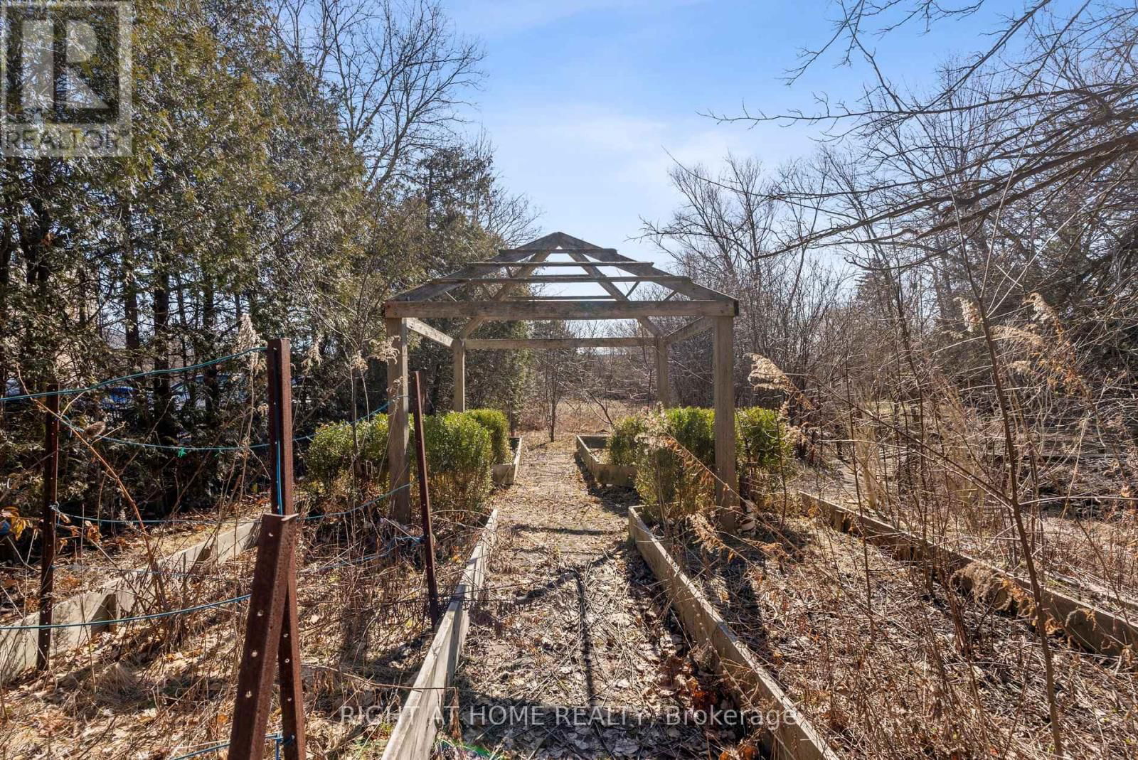 285 LENNOX AVENUE Image 39