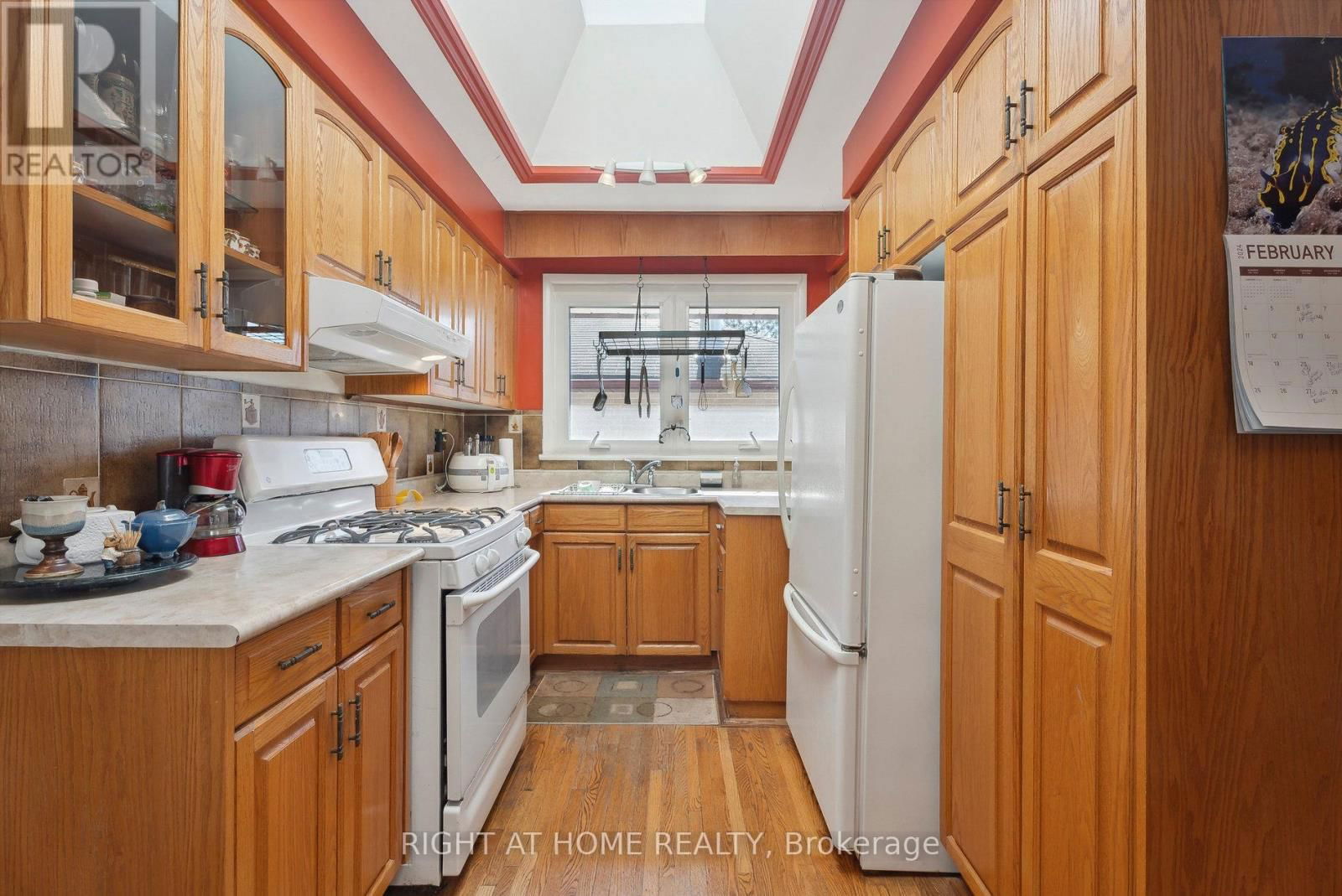 285 LENNOX AVENUE Image 7