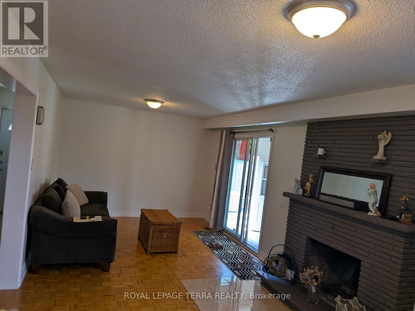 174 ANDREW PARK Image 10
