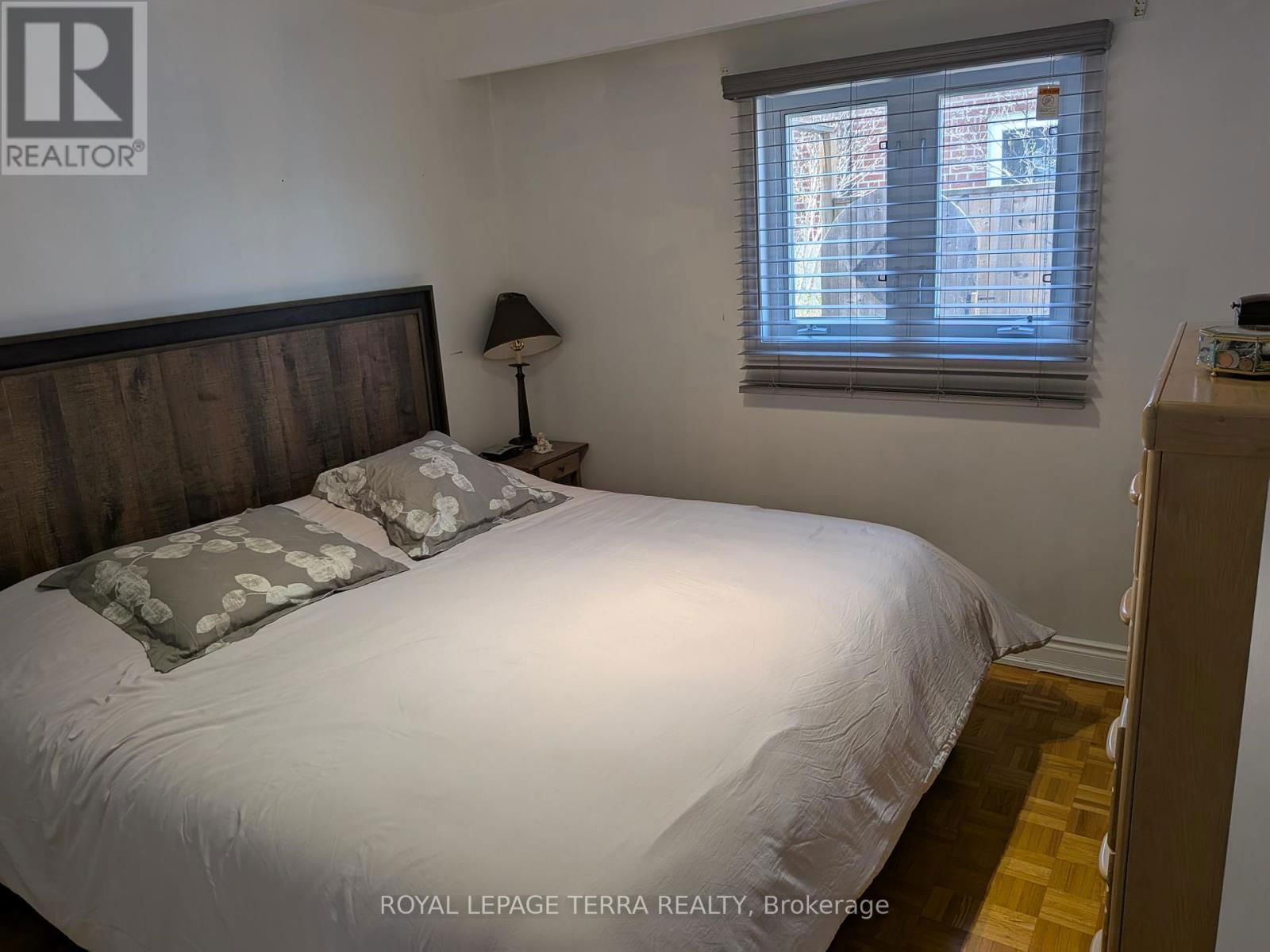 174 ANDREW PARK Image 18