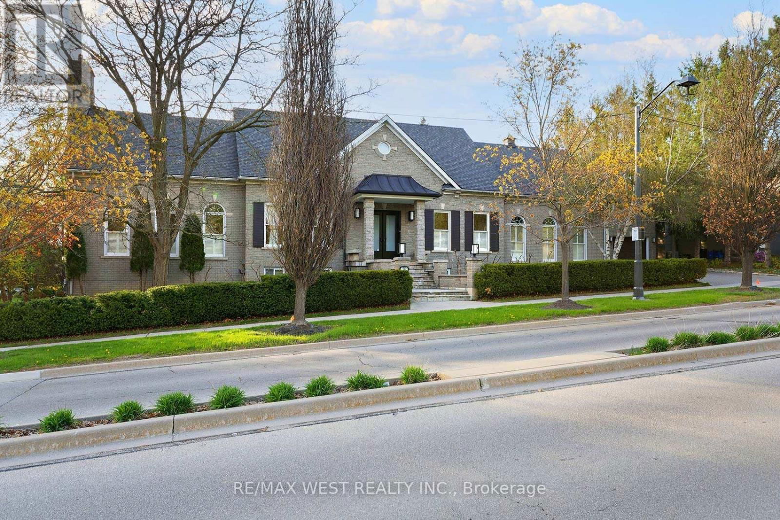 5 HUMBERVIEW DRIVE Image 1