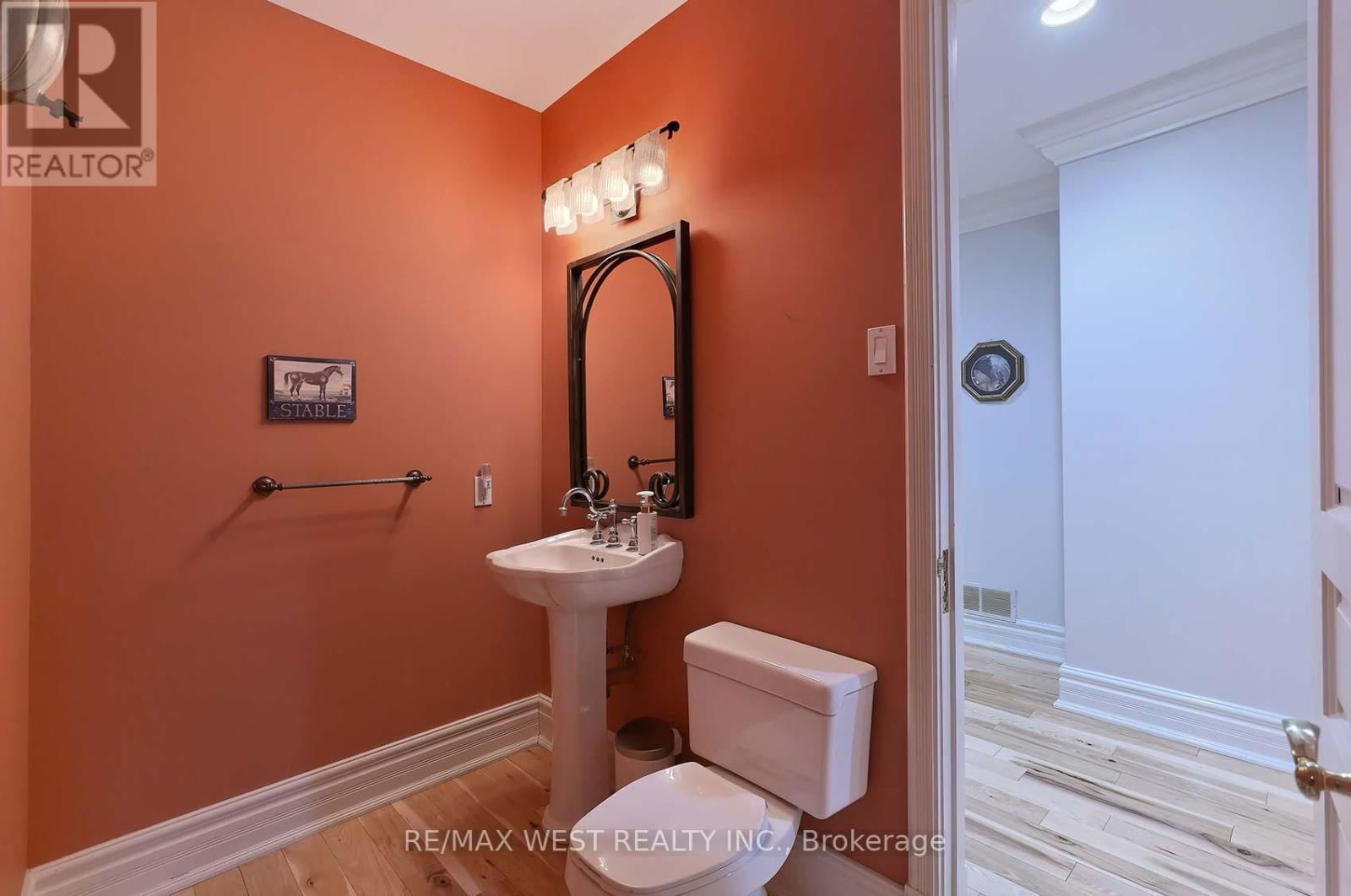 5 HUMBERVIEW DRIVE Image 24