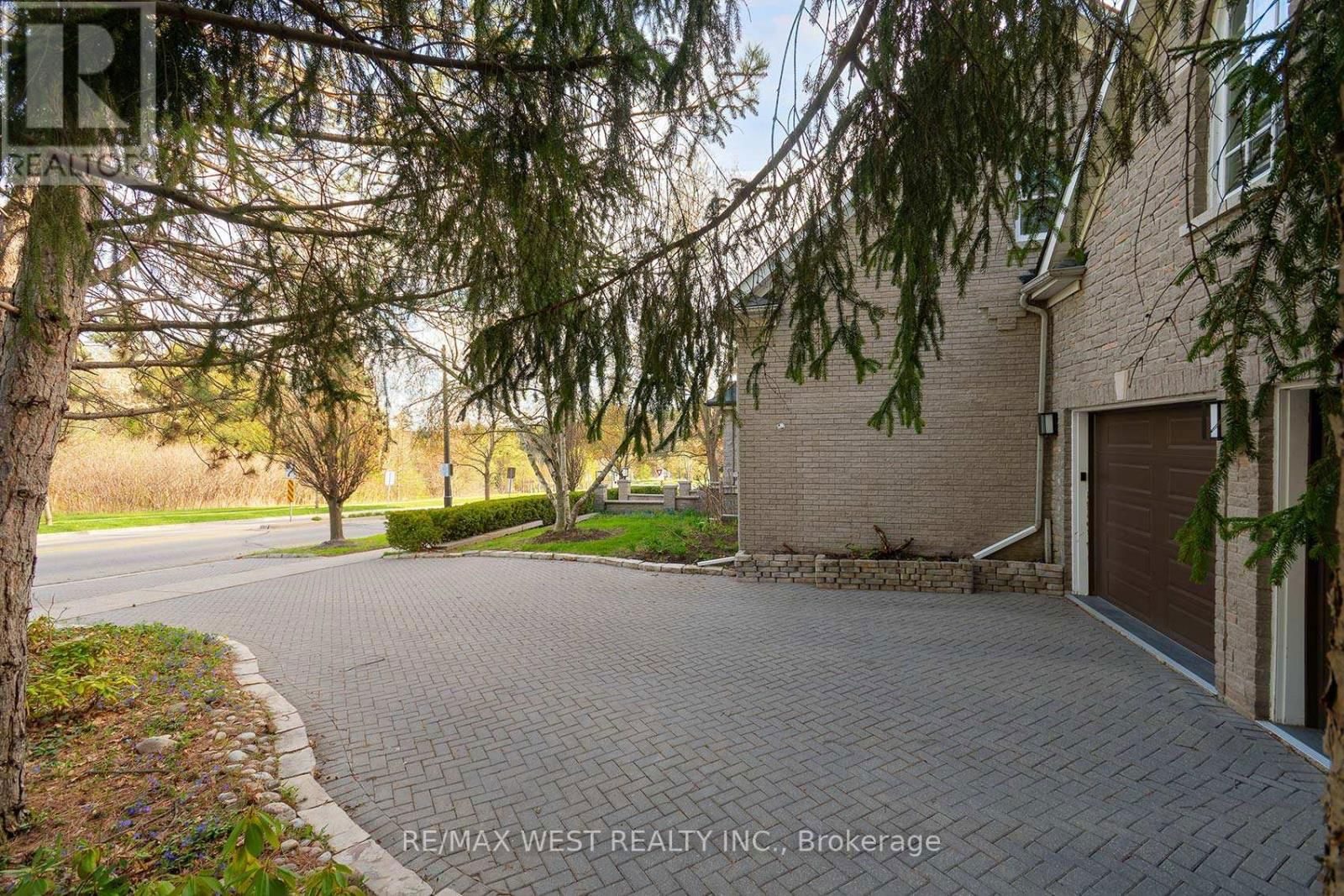 5 HUMBERVIEW DRIVE Image 3