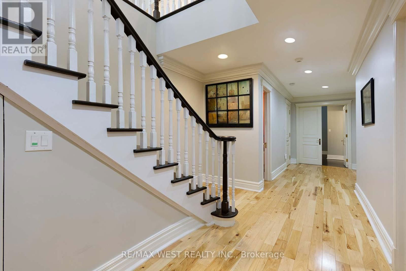 5 HUMBERVIEW DRIVE Image 31