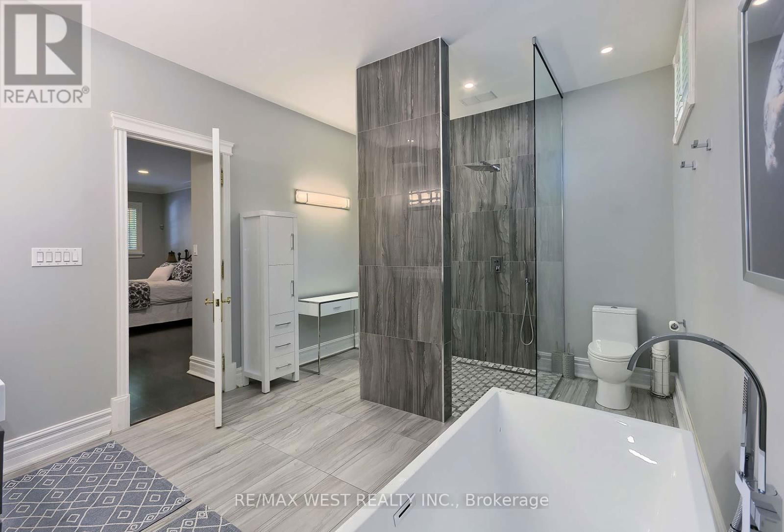 5 HUMBERVIEW DRIVE Image 35