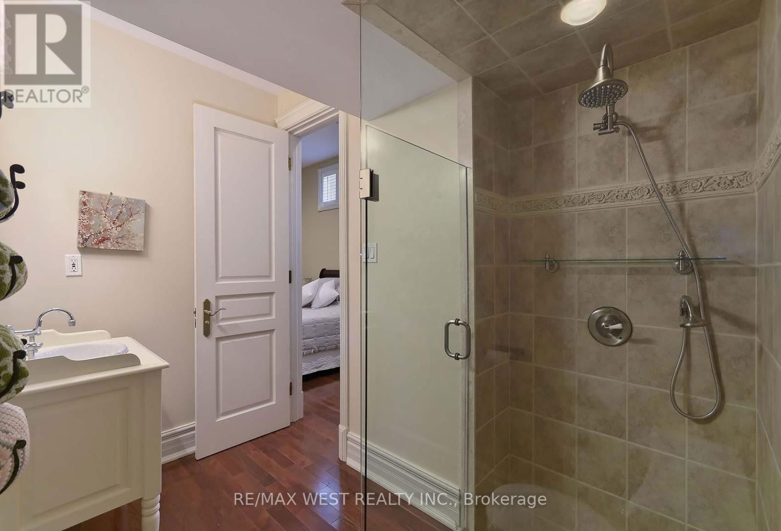 5 HUMBERVIEW DRIVE Image 39