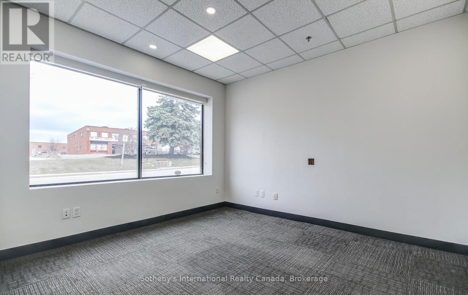 111 CARLAUREN ROAD Image 11