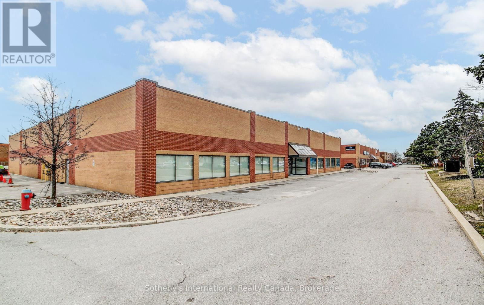 111 CARLAUREN ROAD Image 2