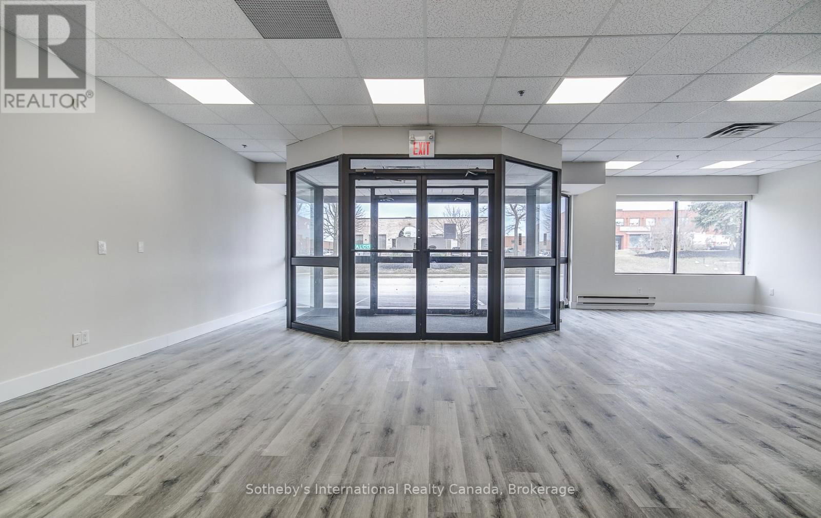 111 CARLAUREN ROAD Image 4