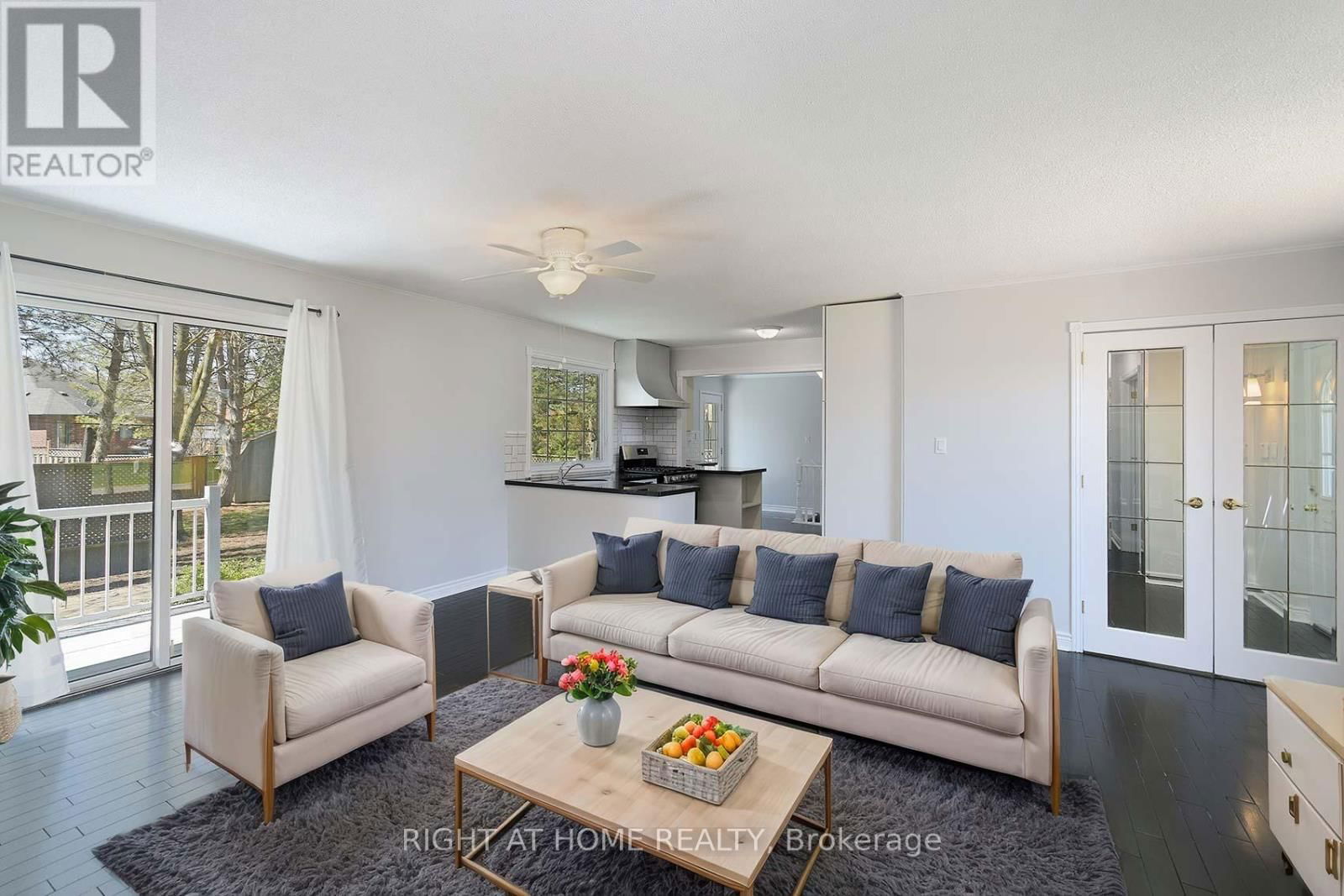 17 OAK STREET Image 10