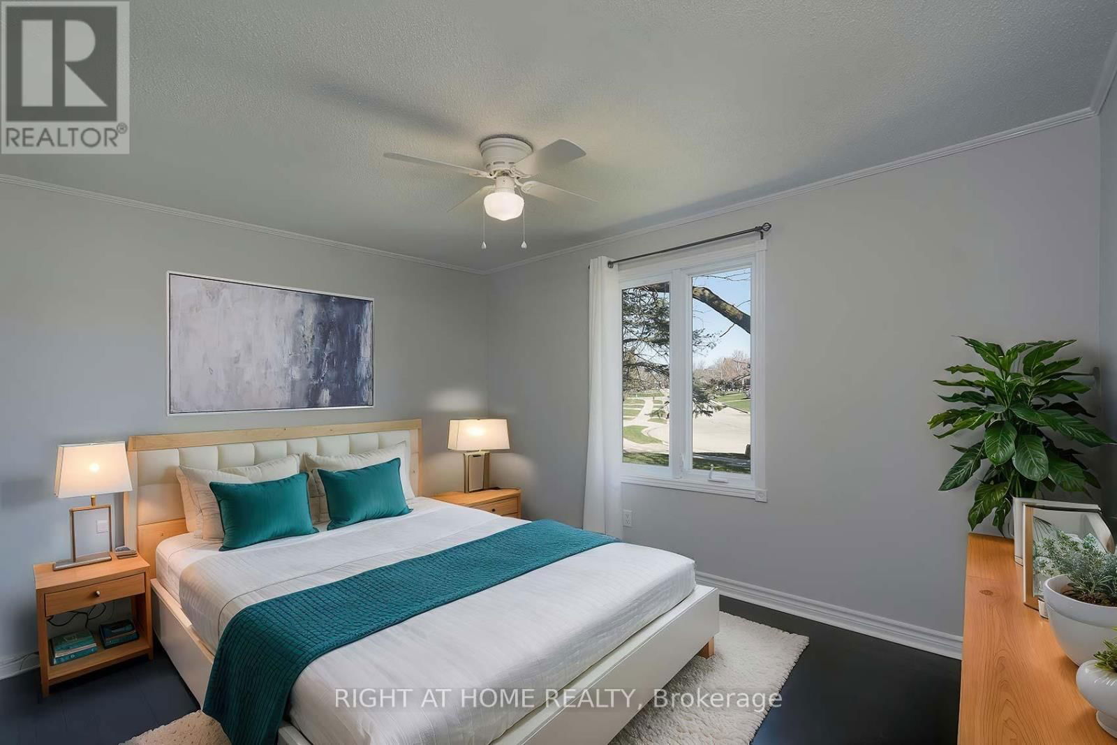 17 OAK STREET Image 19