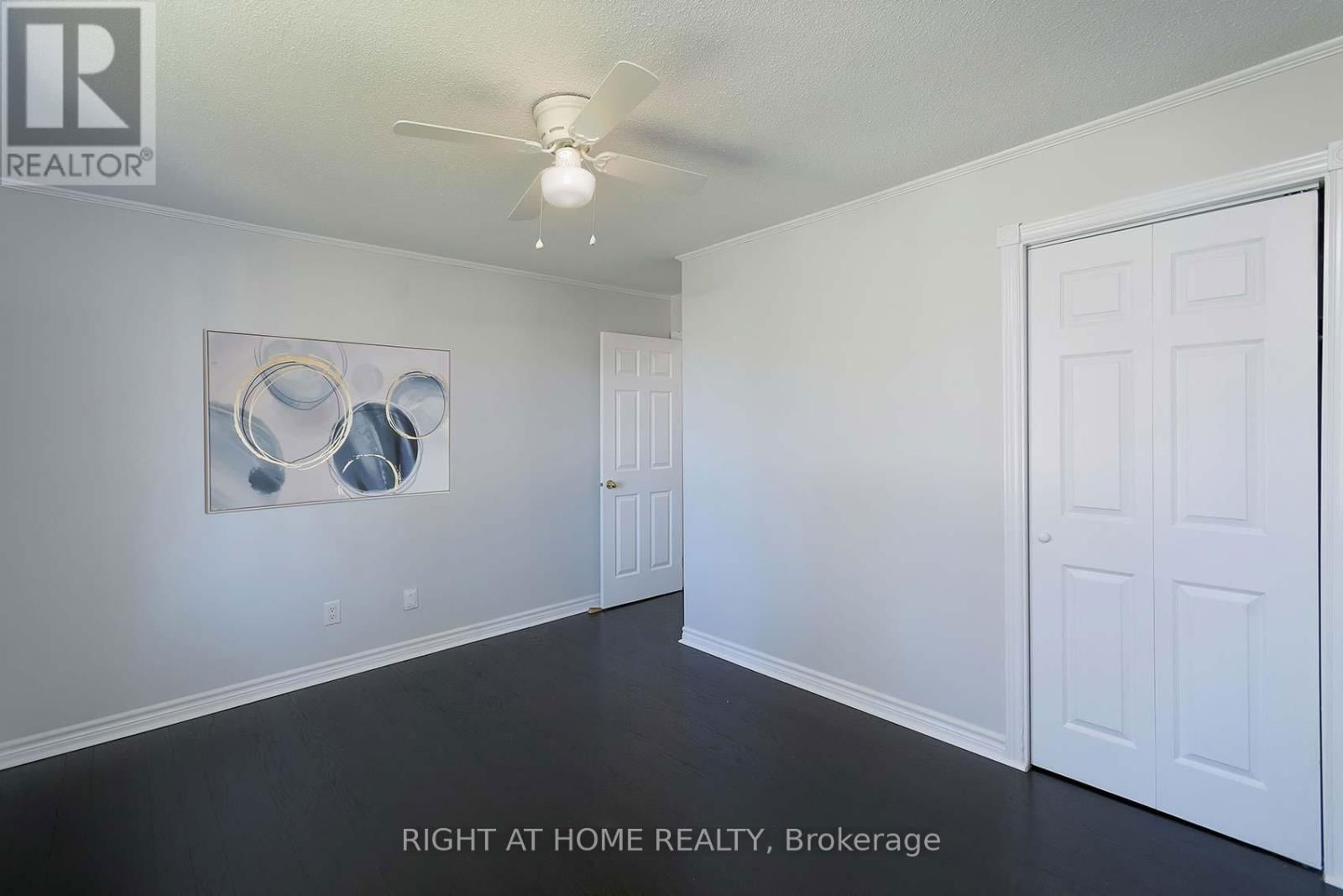 17 OAK STREET Image 20