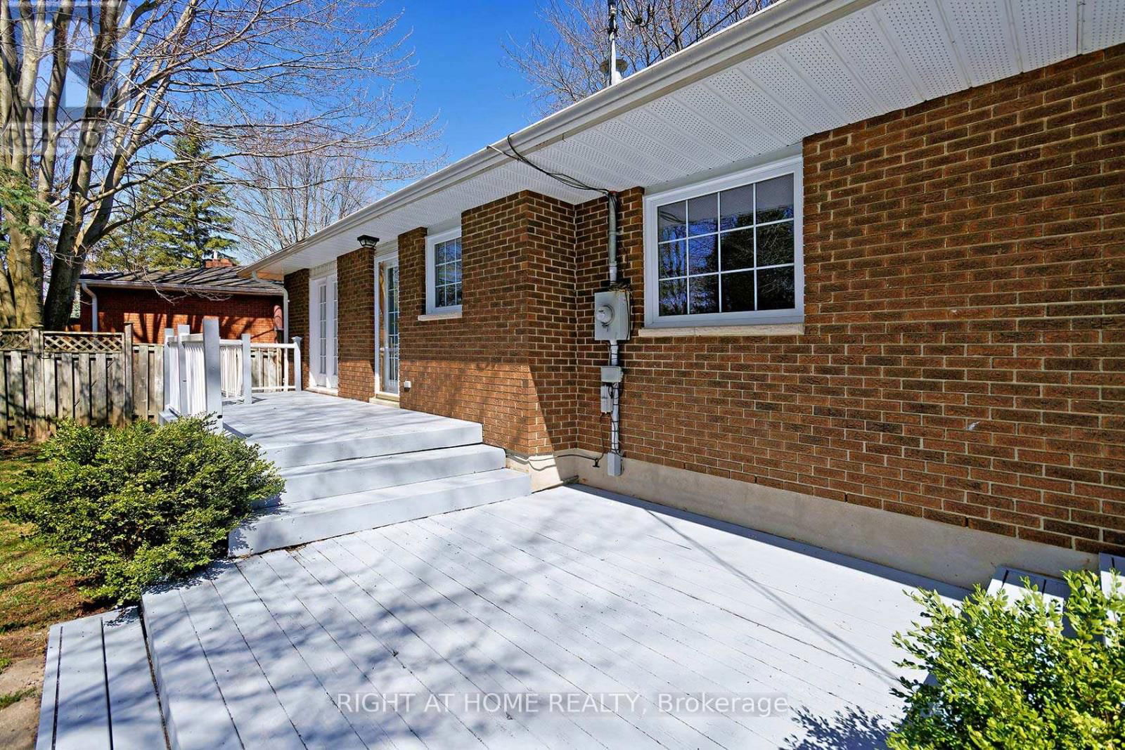 17 OAK STREET Image 37