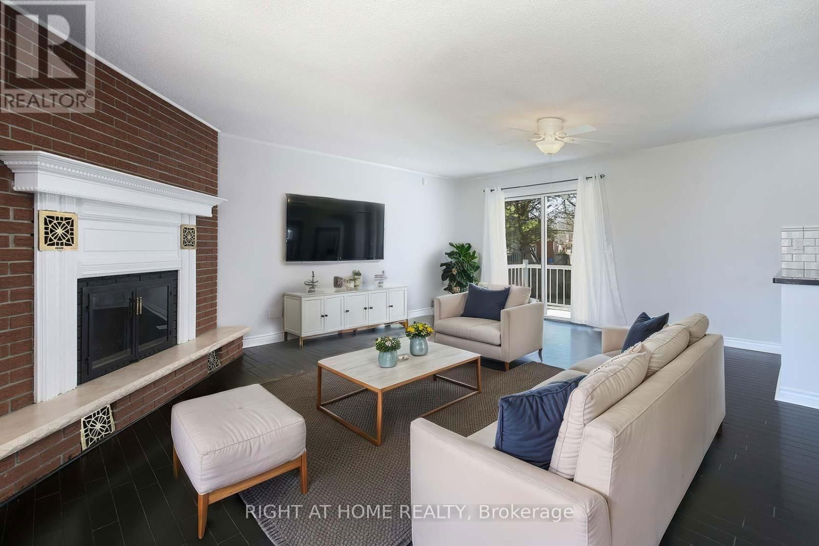 17 OAK STREET Image 9