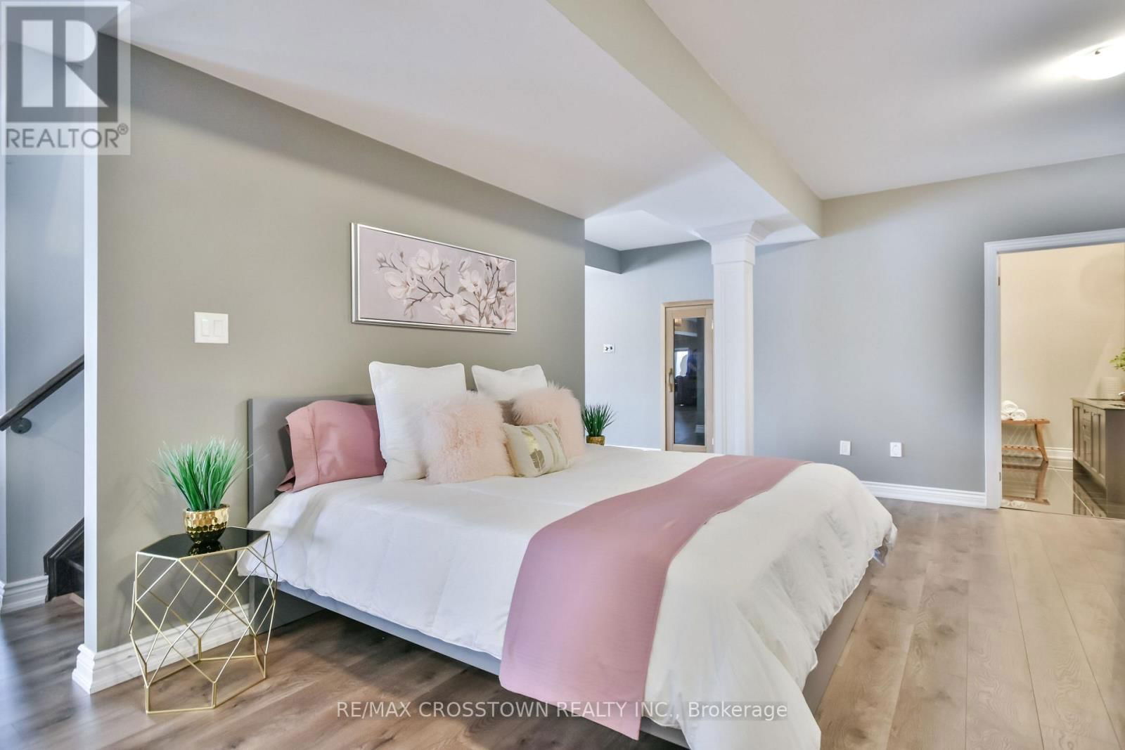 22 STEWART CRESCENT Image 35