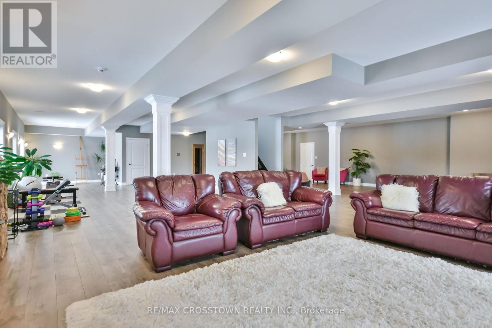 22 STEWART CRESCENT Image 37