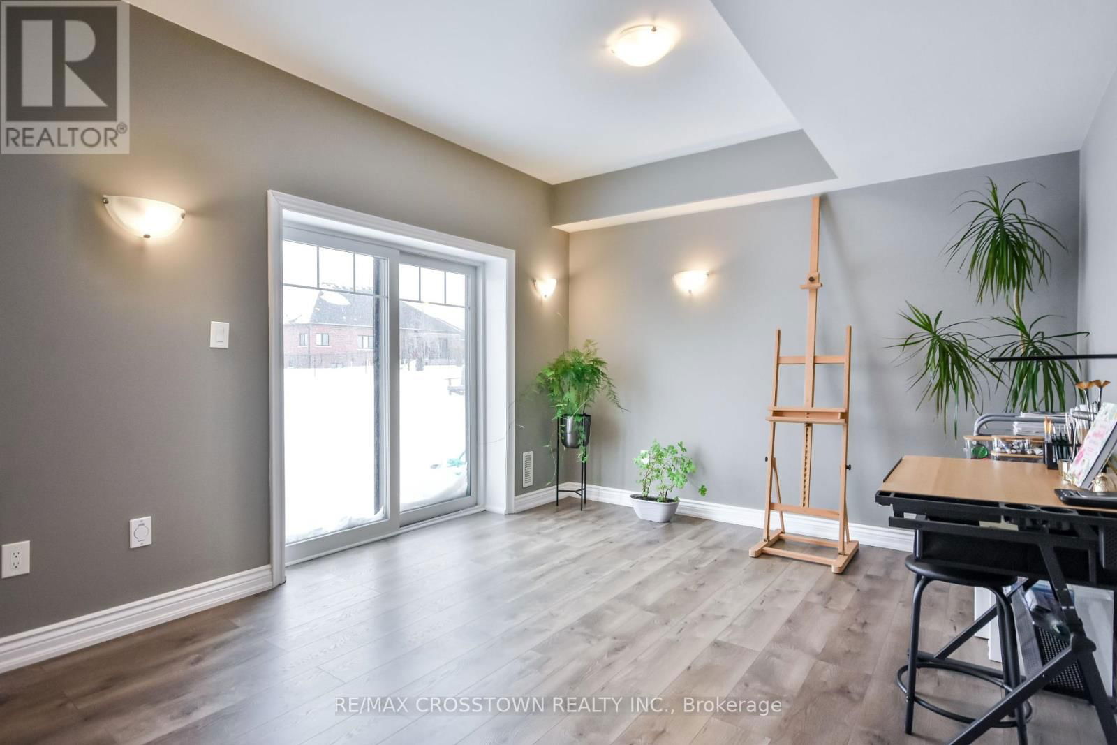 22 STEWART CRESCENT Image 38
