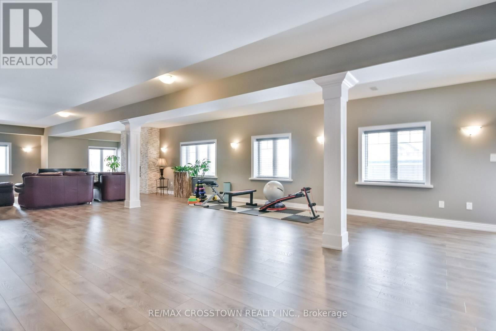 22 STEWART CRESCENT Image 41