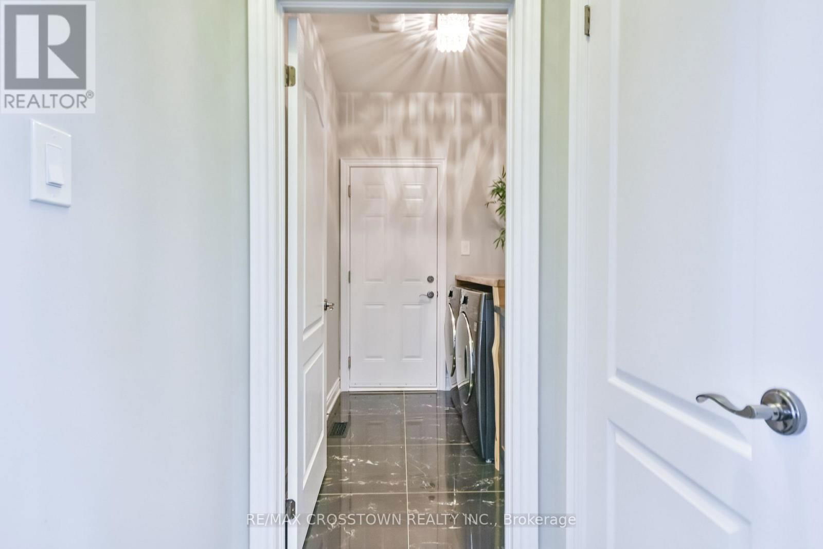 22 STEWART CRESCENT Image 8