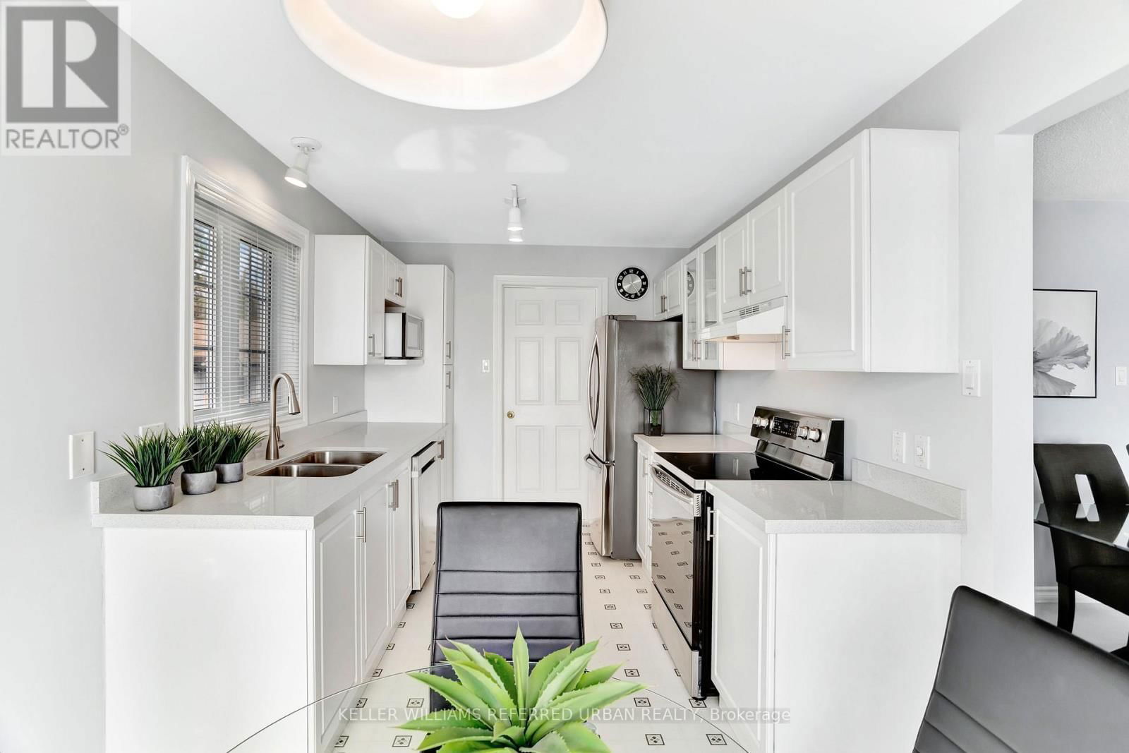 259 PLEASANT BOULEVARD Image 16