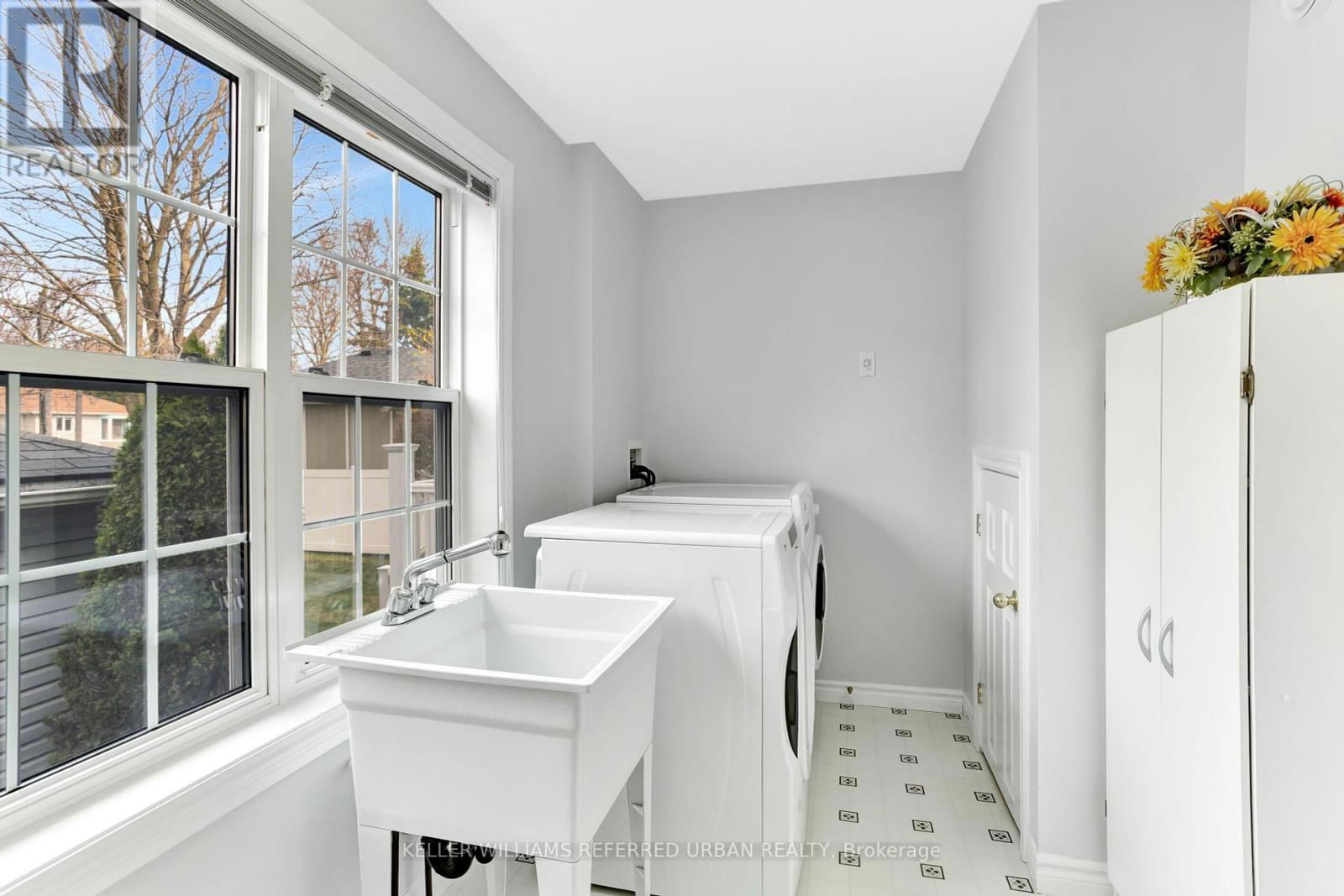259 PLEASANT BOULEVARD Image 17