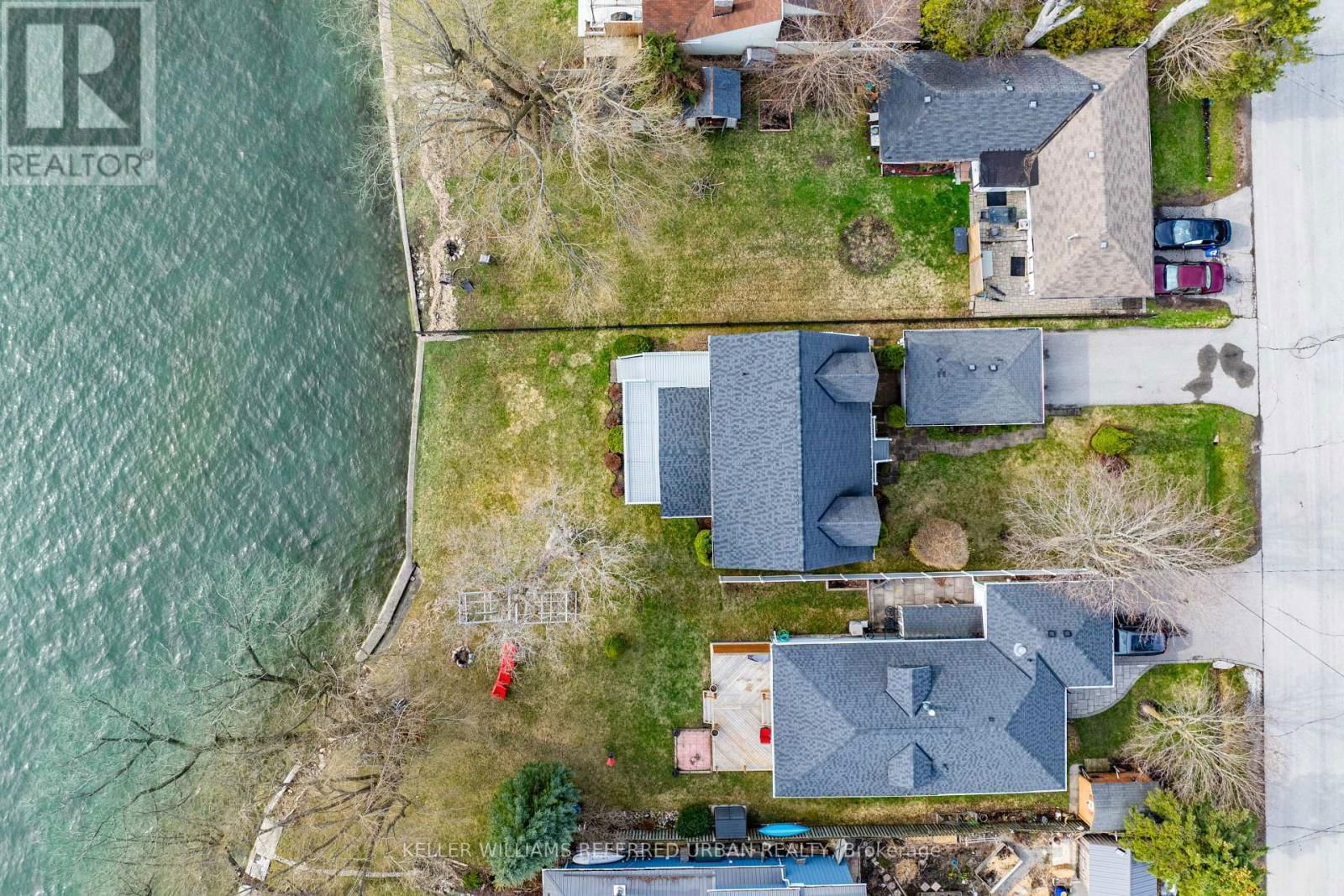 259 PLEASANT BOULEVARD Image 37