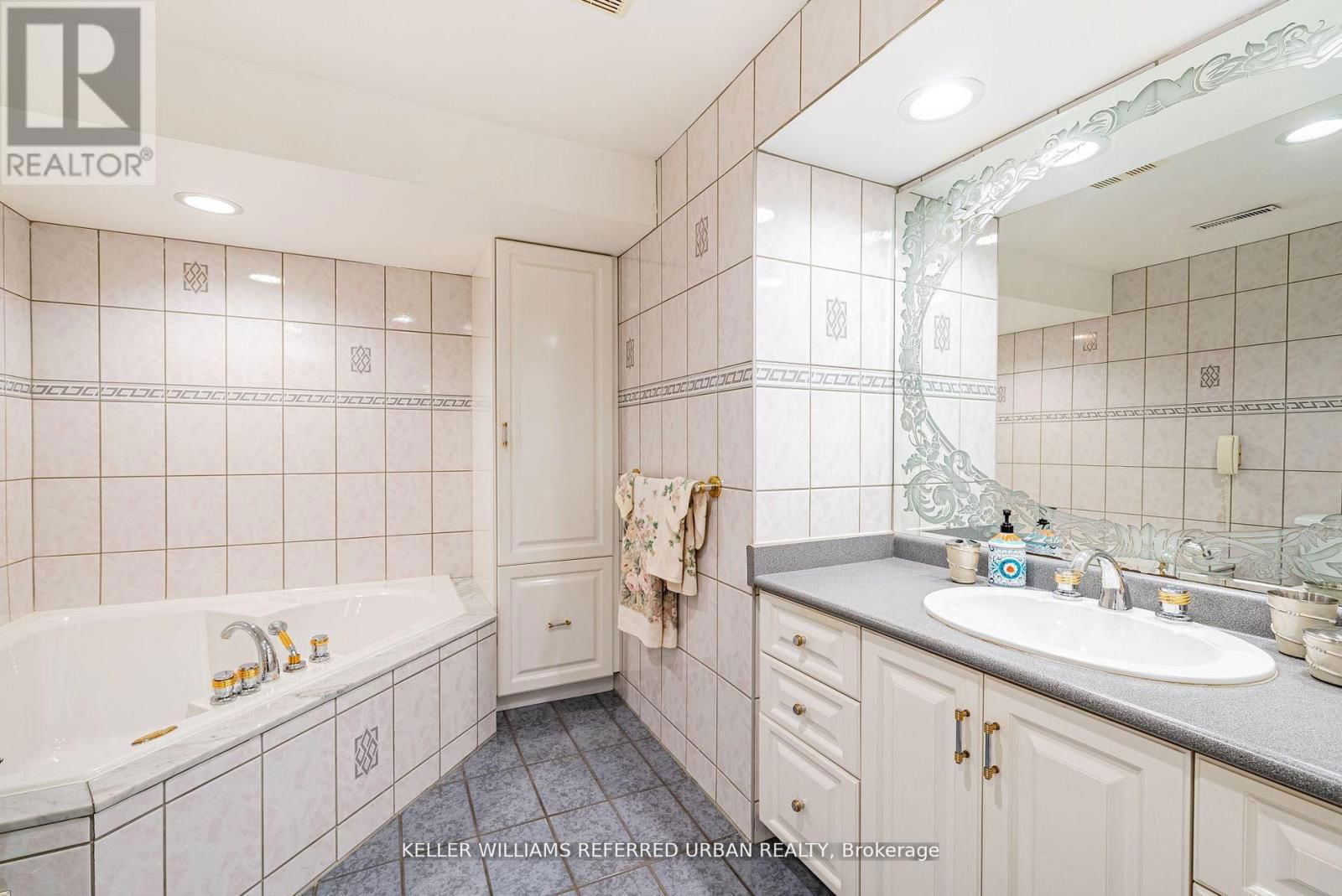 78 BECKENRIDGE DRIVE Image 36