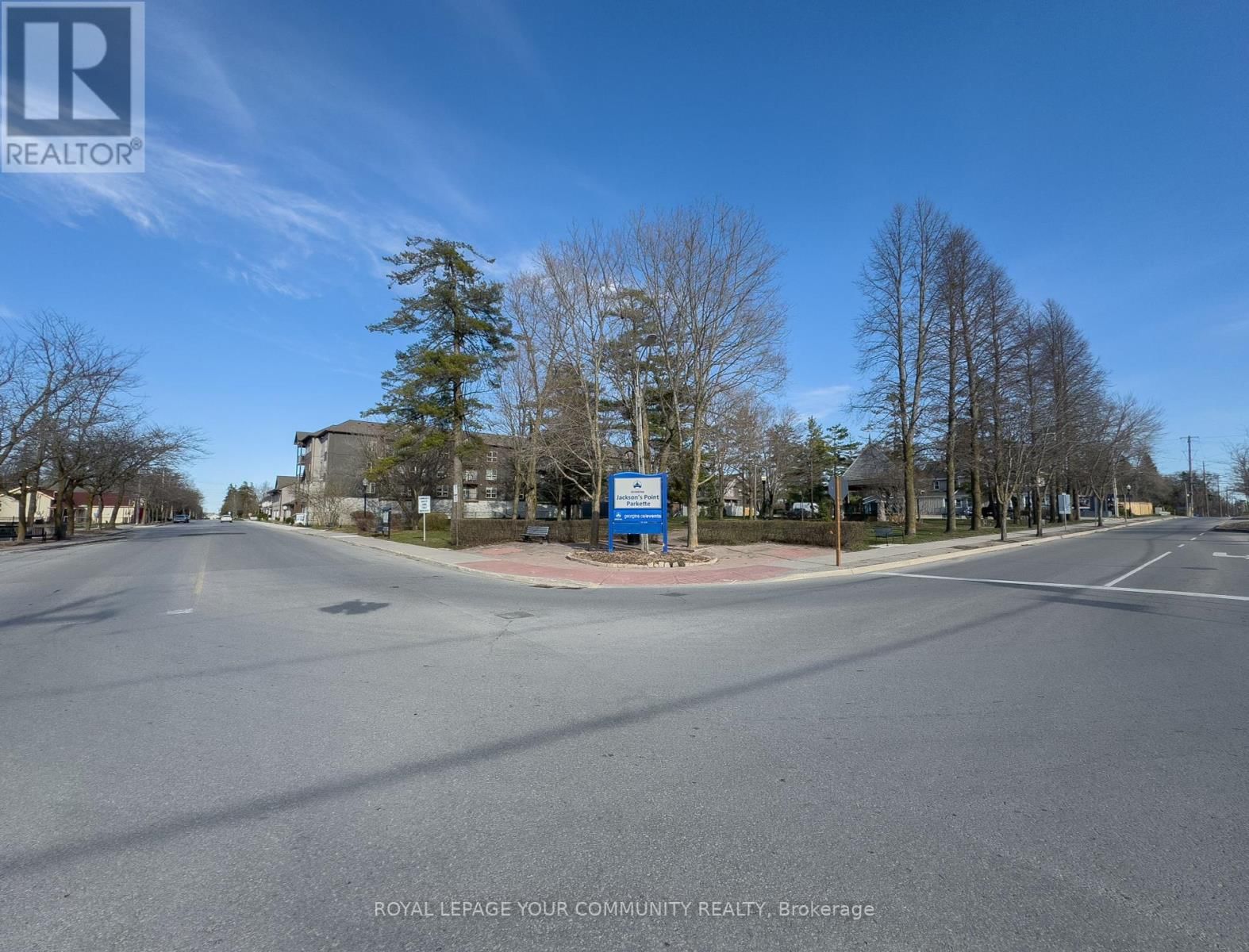 934 LAKE DRIVE EAST Image 10