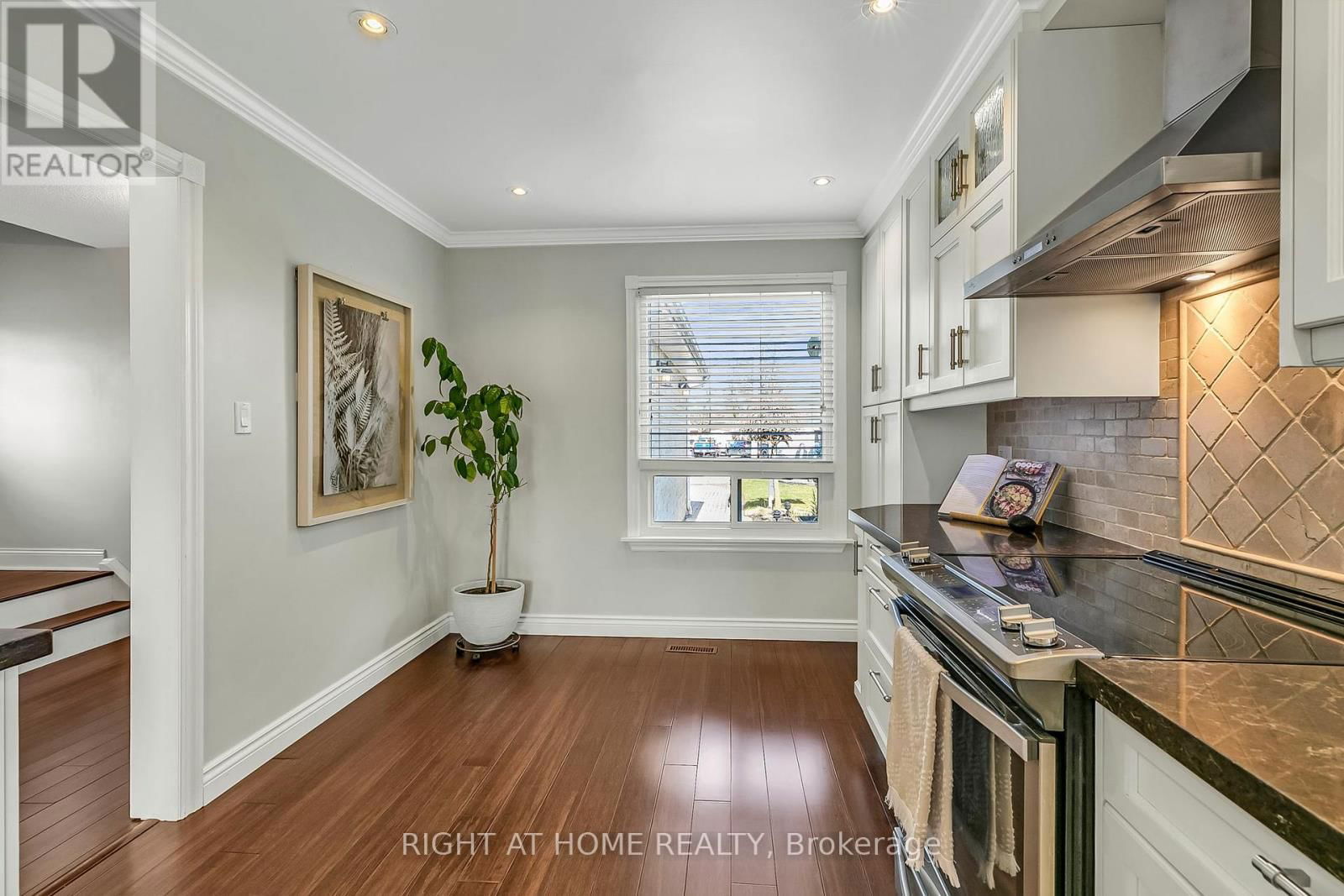 39 ARANKA COURT Image 16