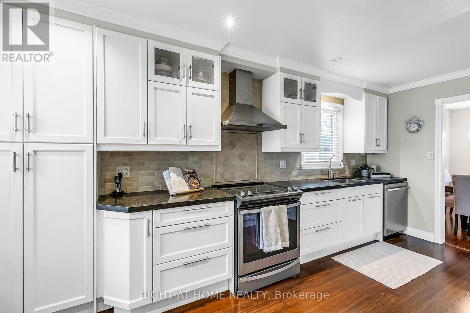 39 ARANKA COURT Image 18
