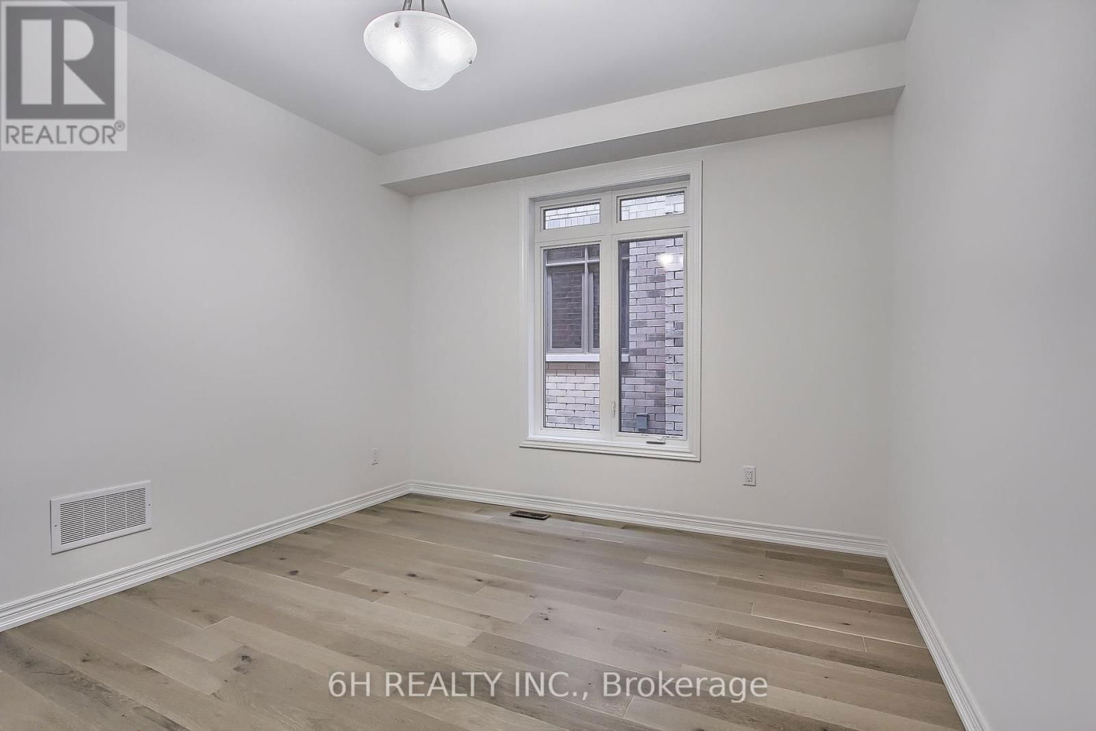 309 BOUNDARY BOULEVARD Image 10