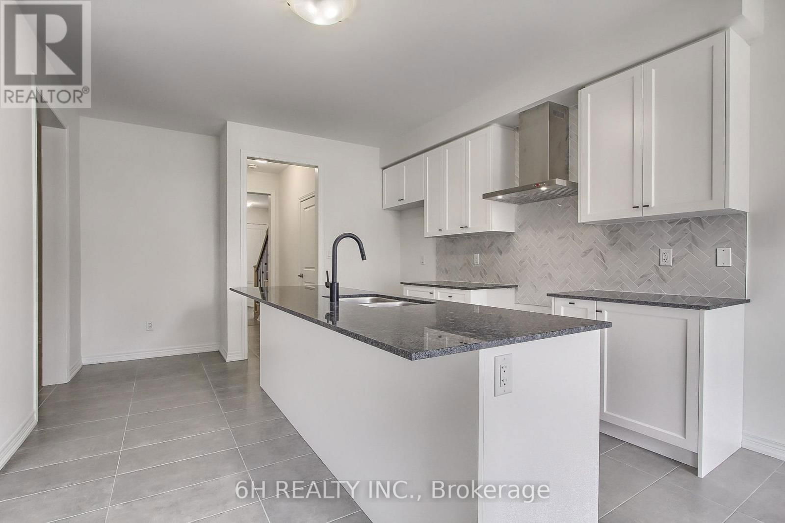309 BOUNDARY BOULEVARD Image 12