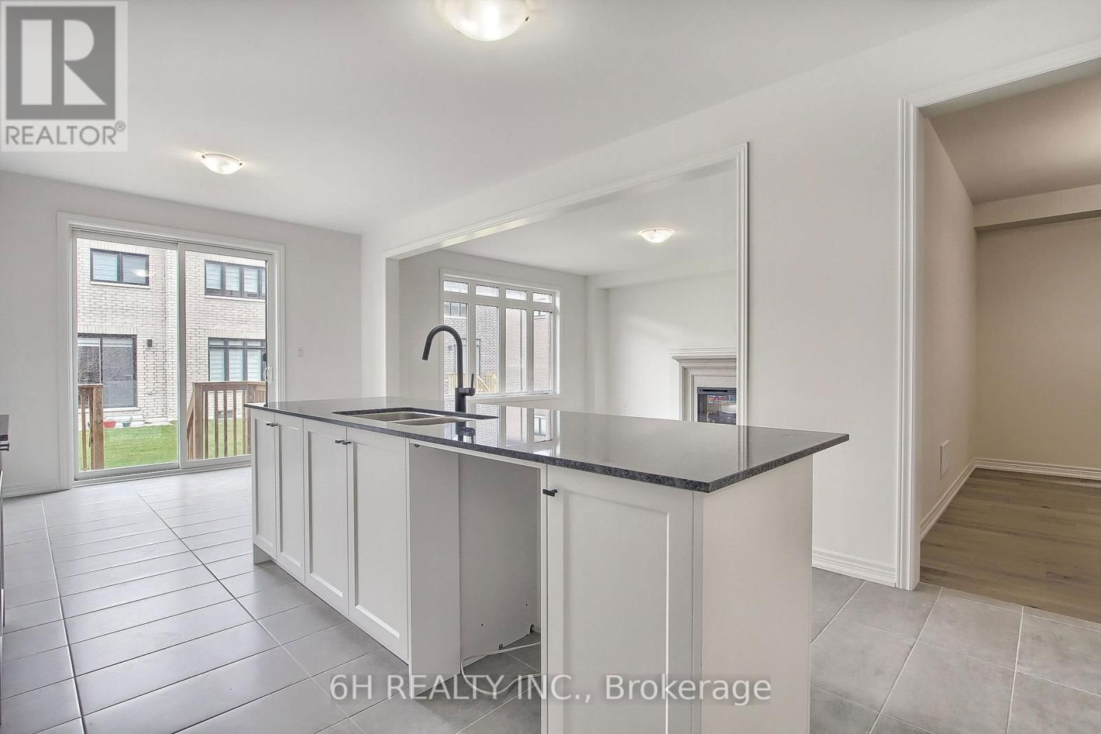 309 BOUNDARY BOULEVARD Image 16