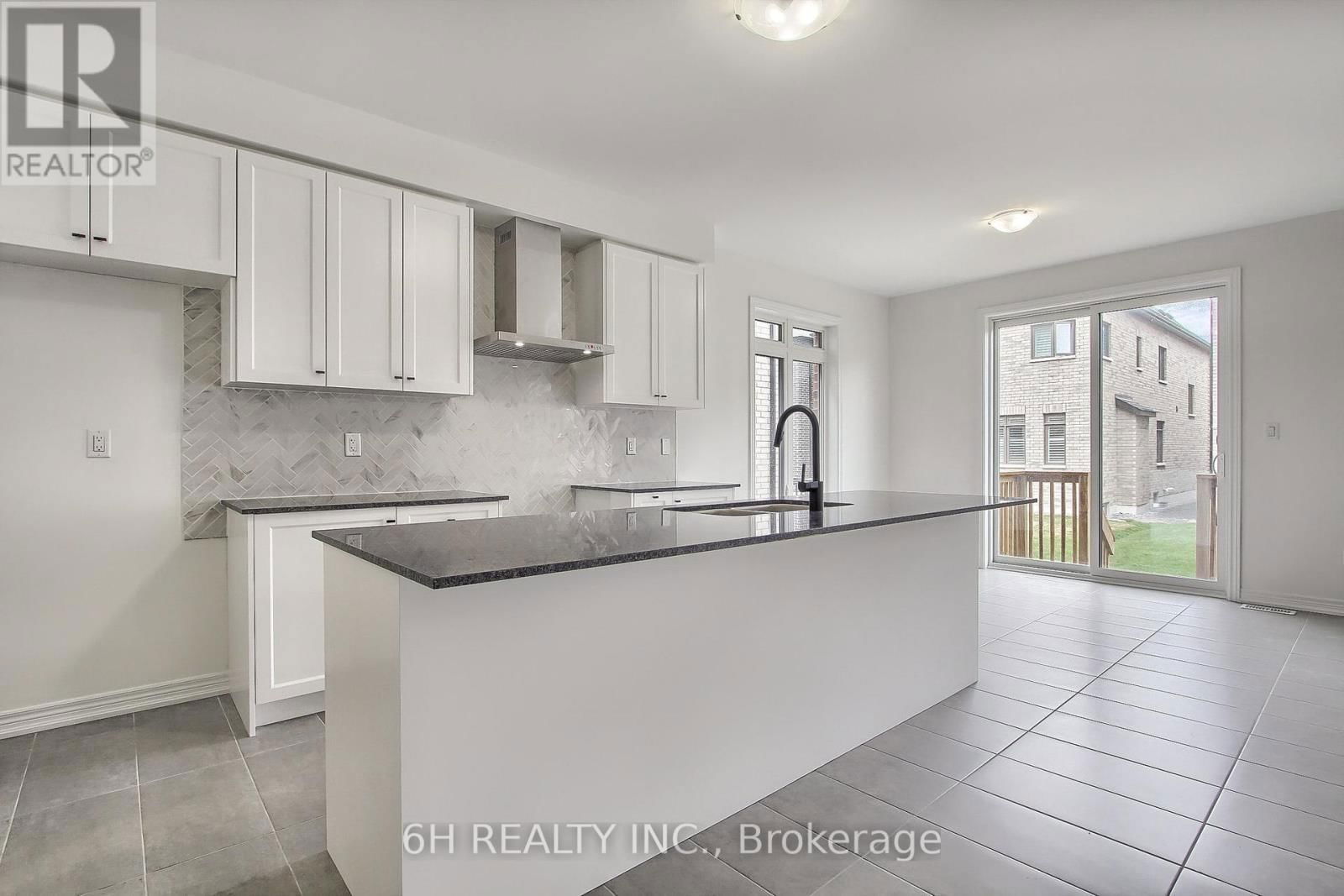 309 BOUNDARY BOULEVARD Image 17