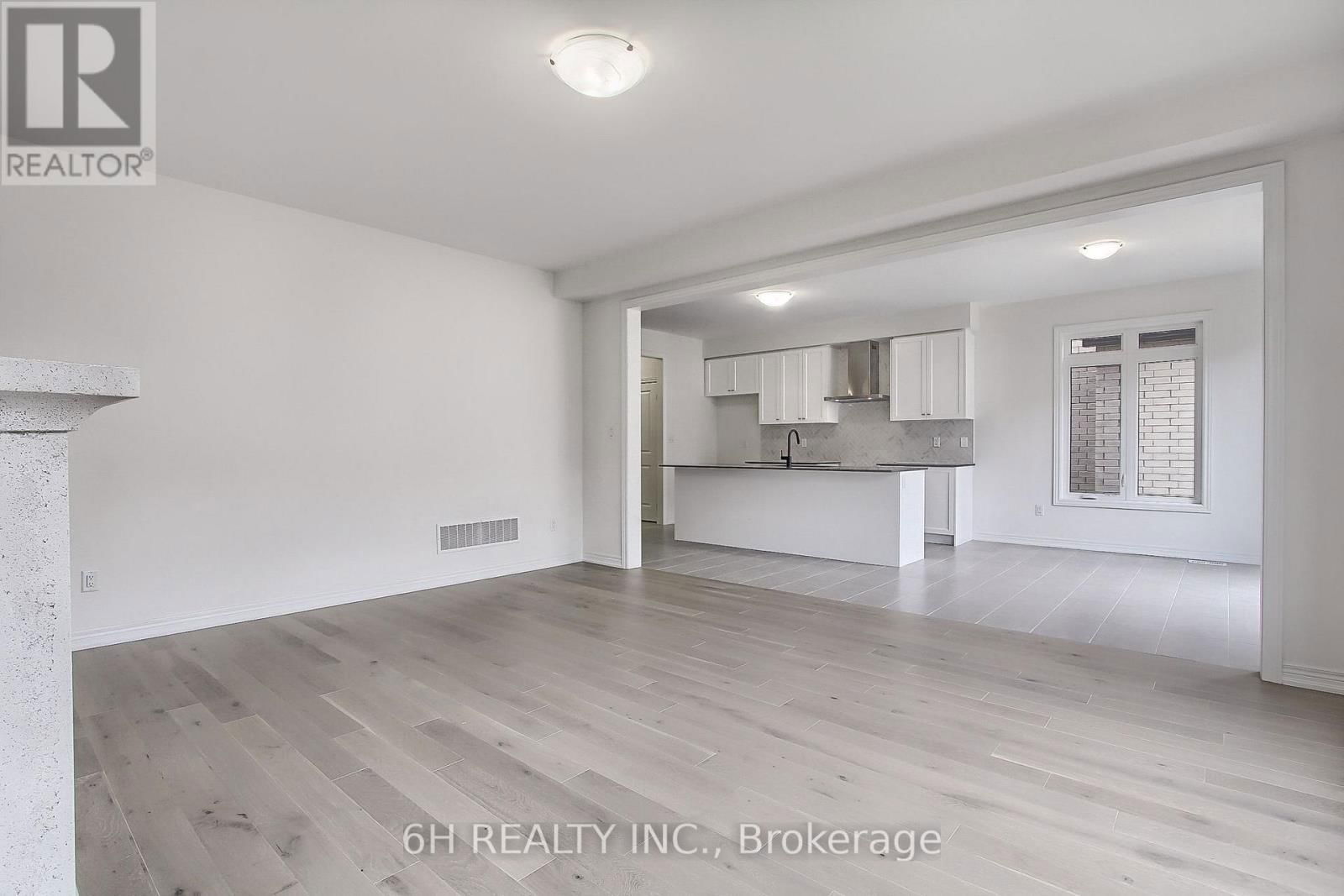 309 BOUNDARY BOULEVARD Image 24