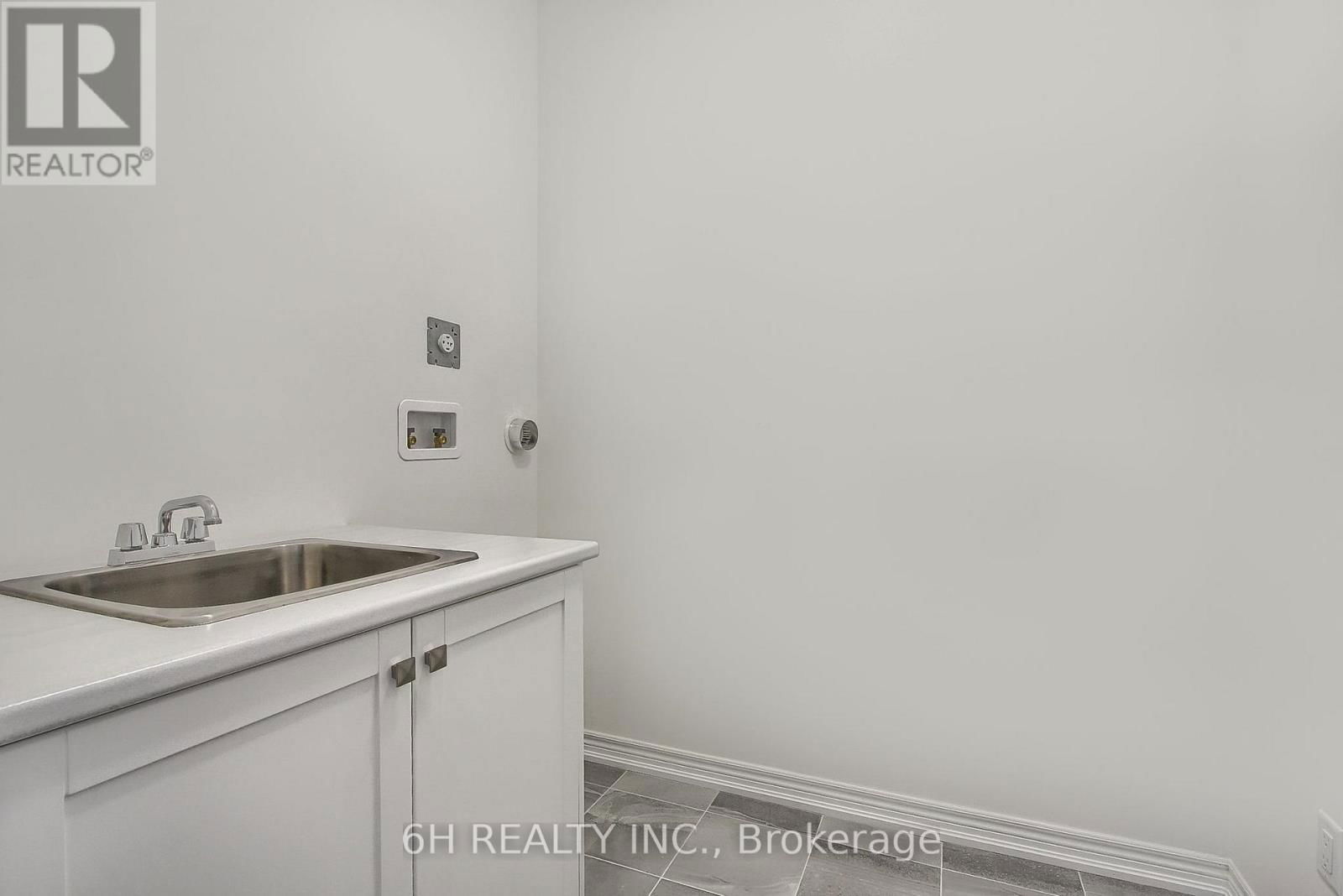 309 BOUNDARY BOULEVARD Image 43