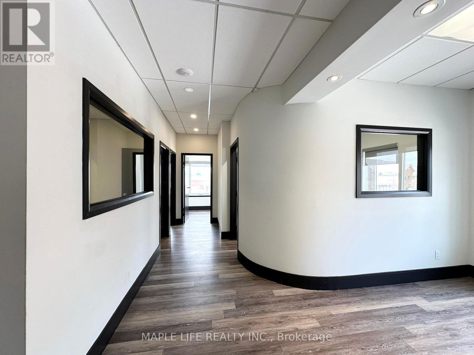 30 WERTHEIM COURT Image 17