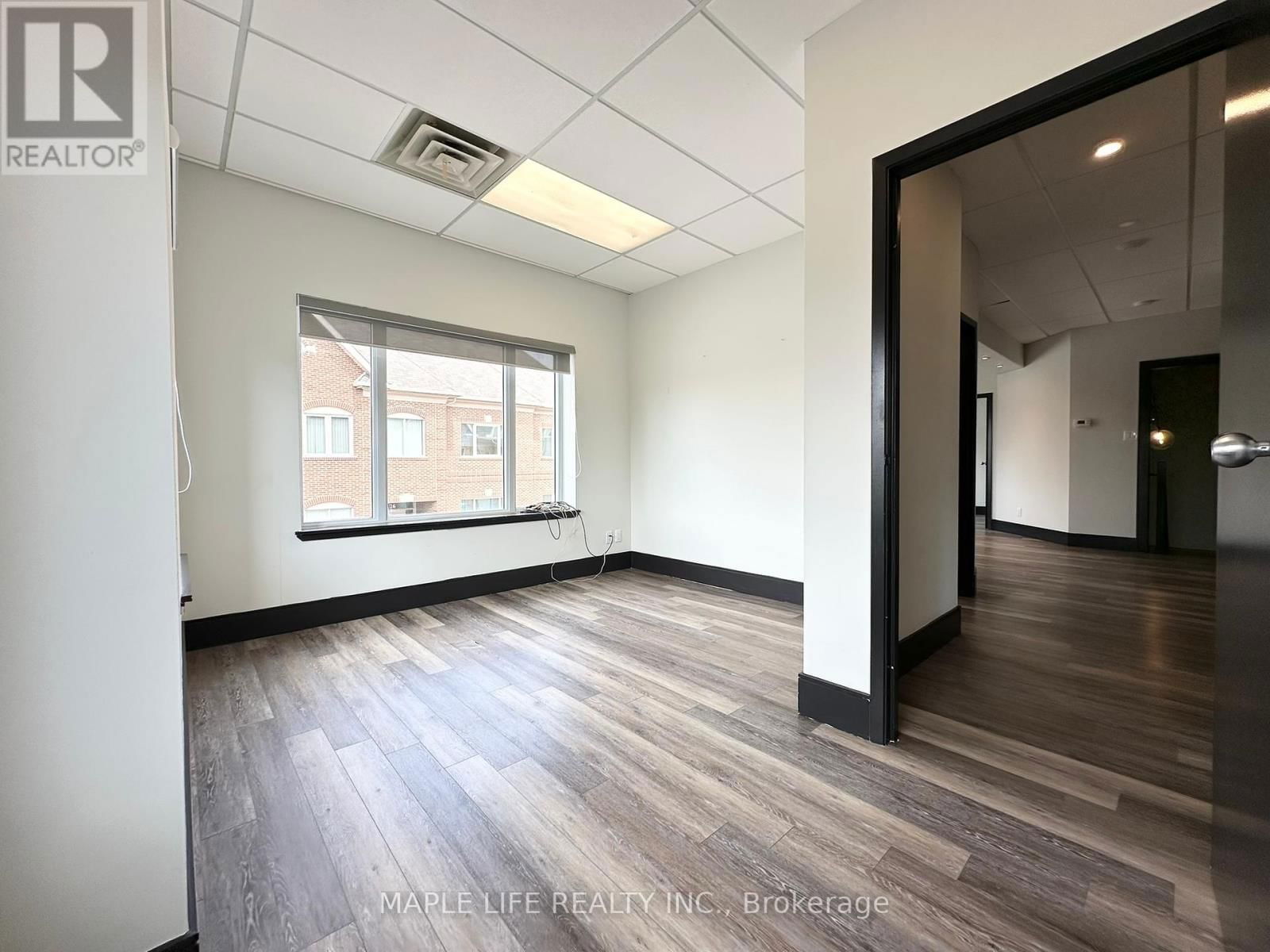 30 WERTHEIM COURT Image 21
