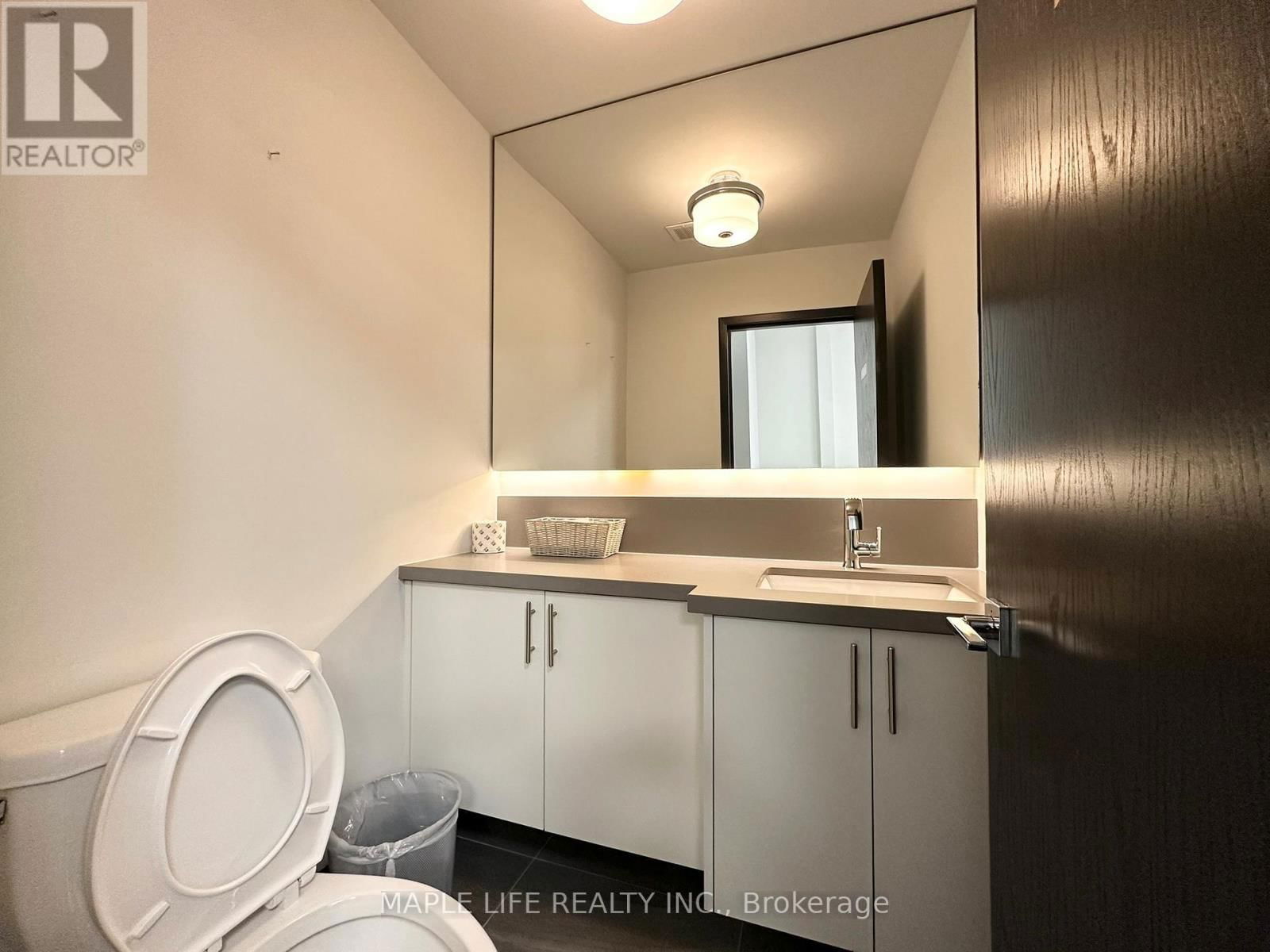 30 WERTHEIM COURT Image 7