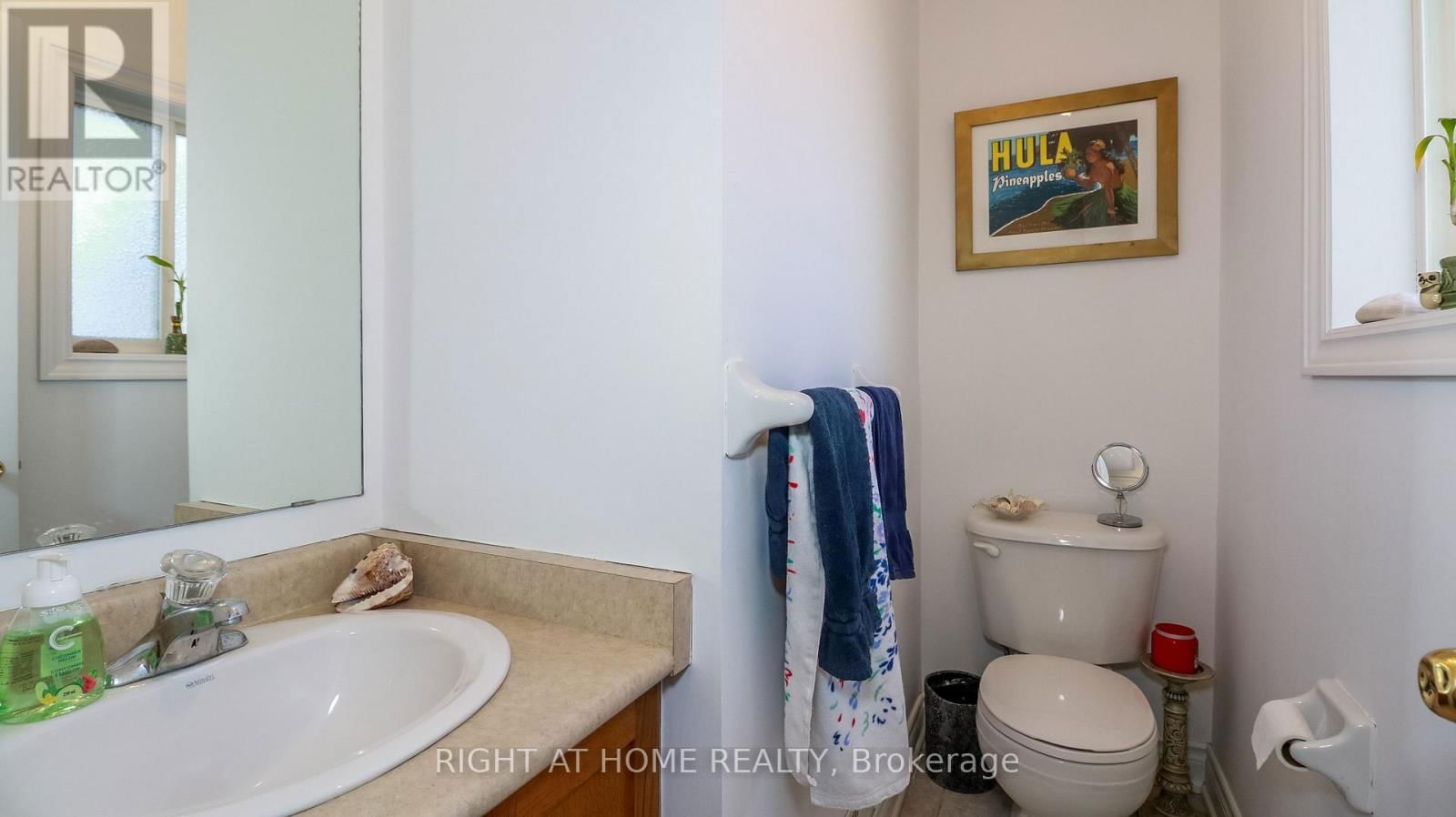 2072 WILSON STREET Image 13