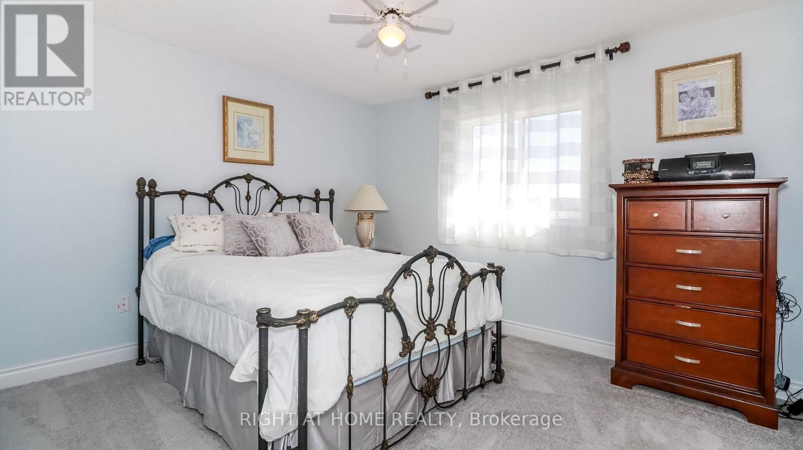2072 WILSON STREET Image 30