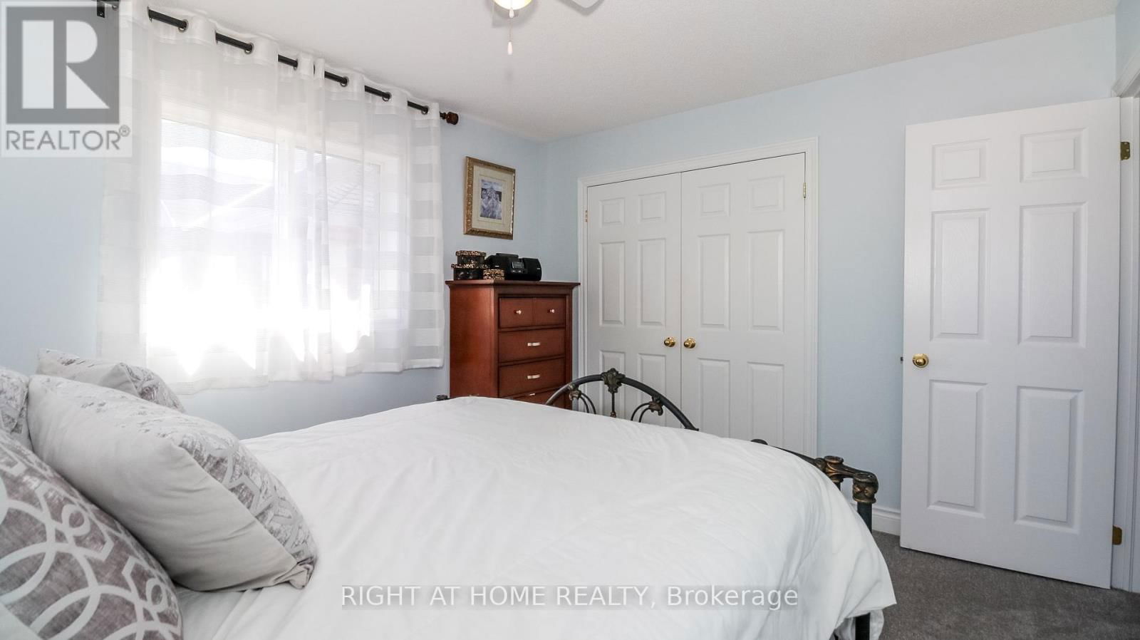 2072 WILSON STREET Image 31
