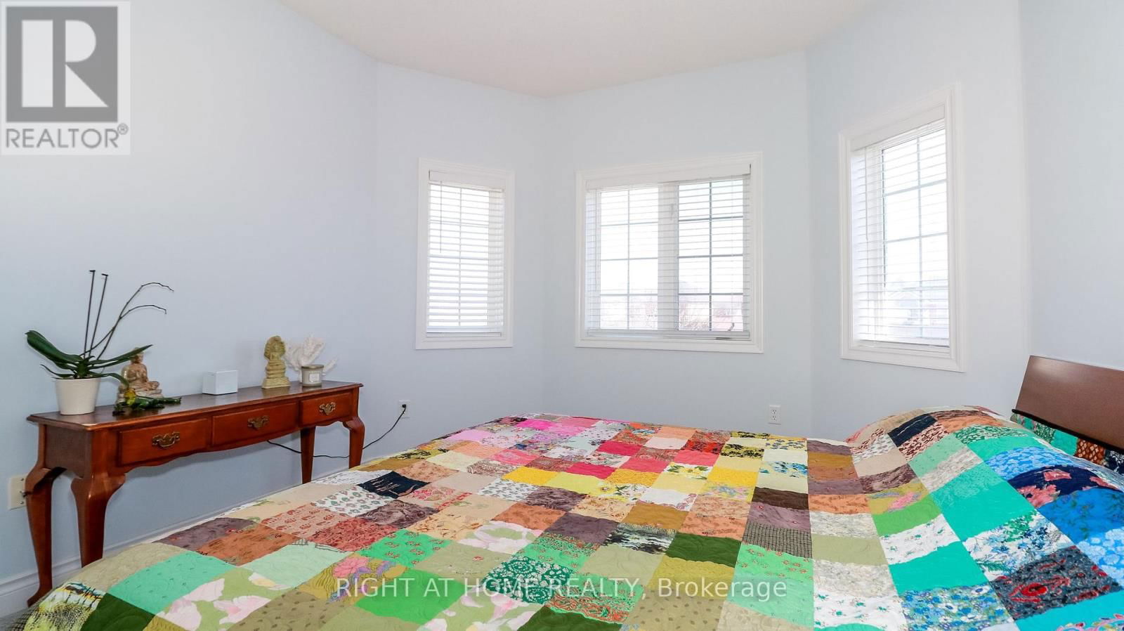 2072 WILSON STREET Image 36
