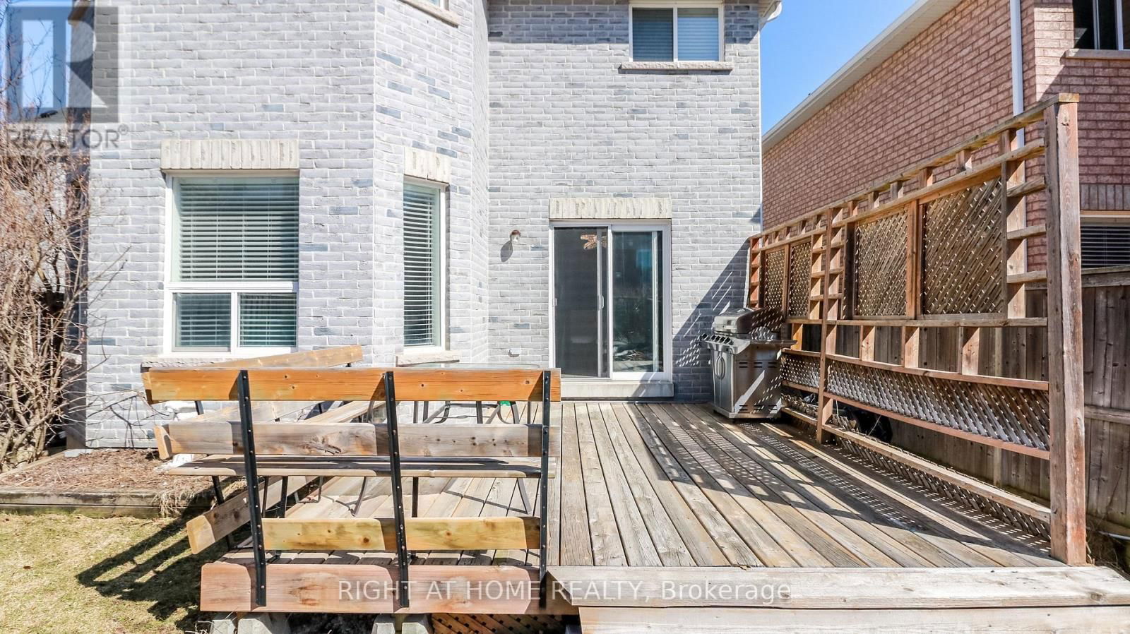 2072 WILSON STREET Image 38