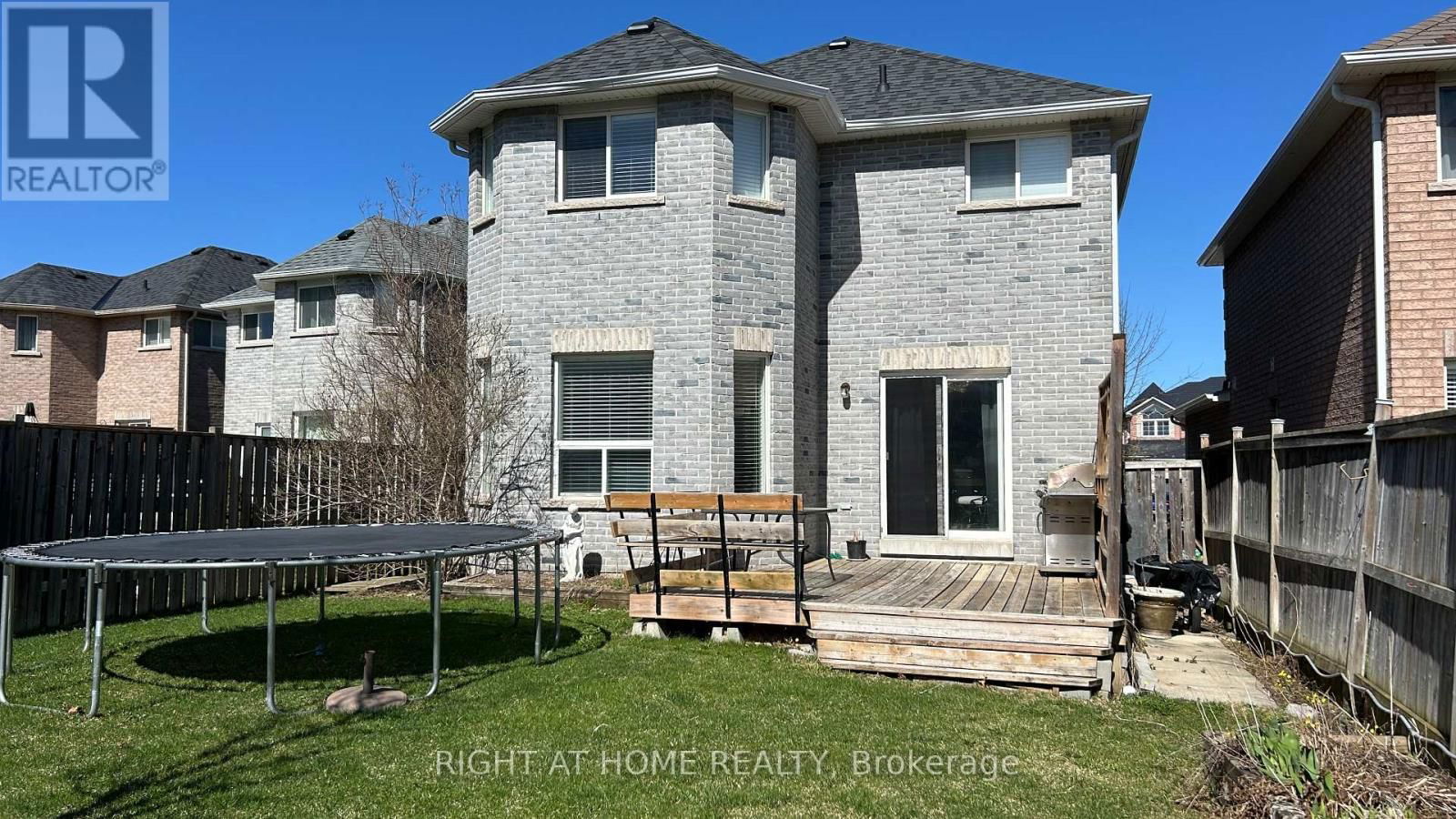 2072 WILSON STREET Image 39